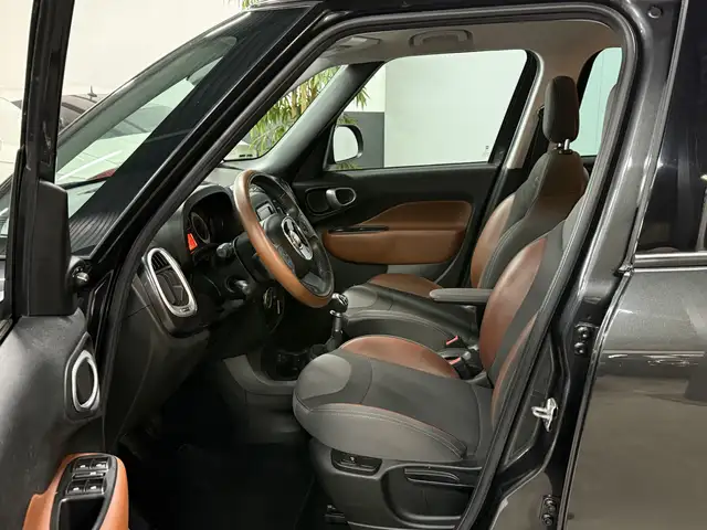 Fiat 500L view 5