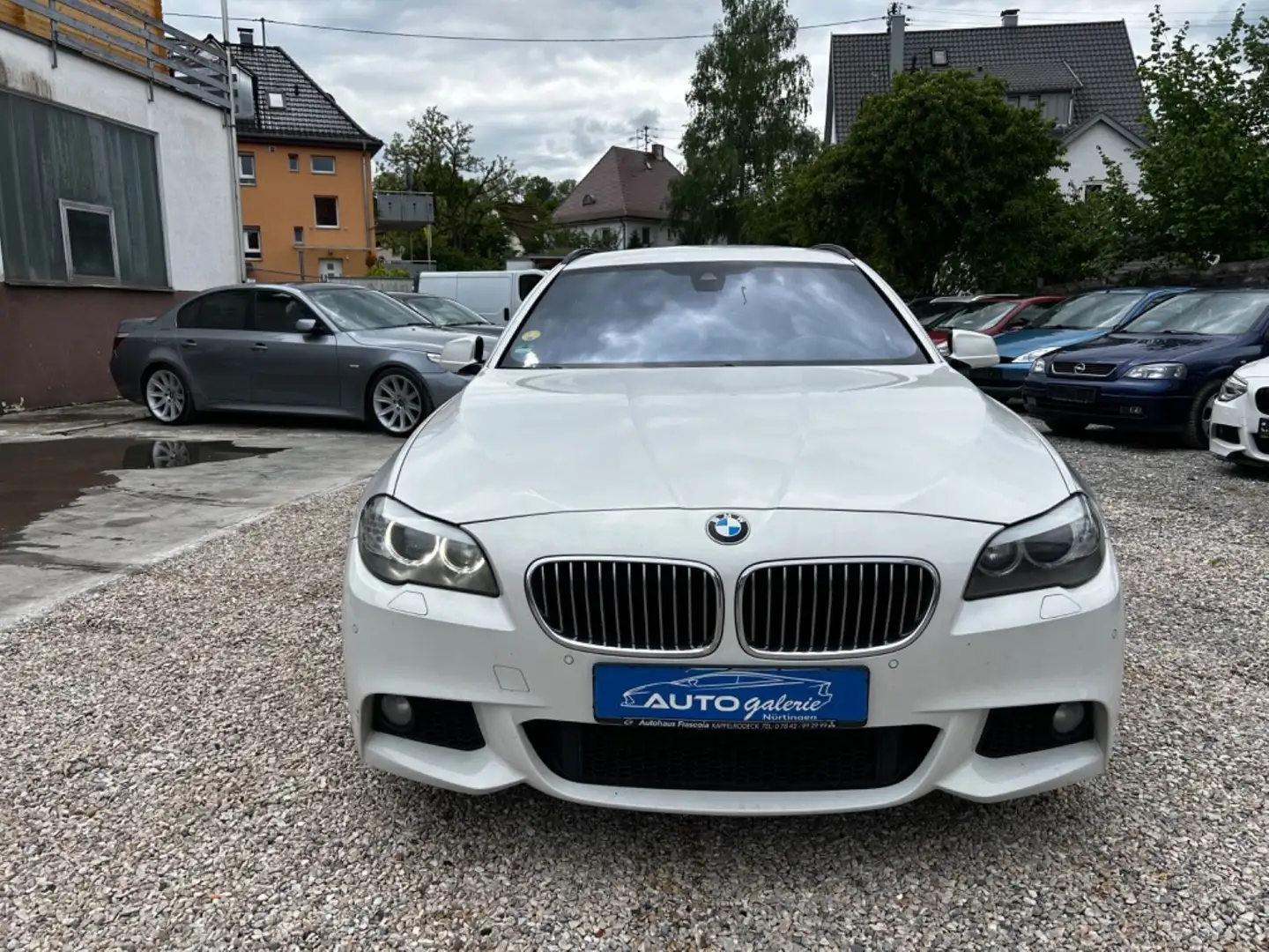 BMW 530 d Touring M Sport /M Paket/Navi Proff/Xenon/ Weiß - 2