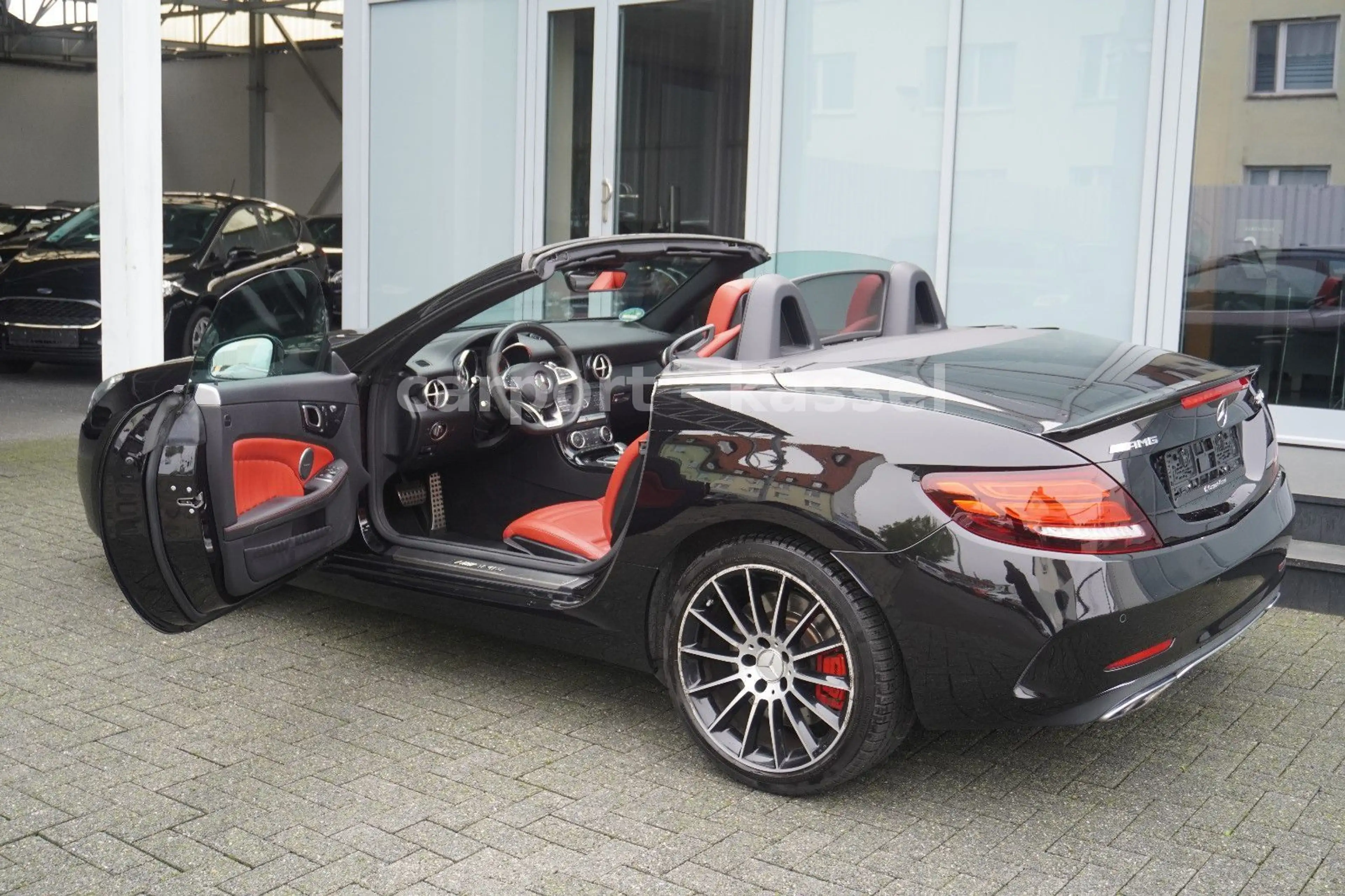 Mercedes-Benz SLC 43 AMG HarmanKardon/Pano/Airscarf/LED — photo 14