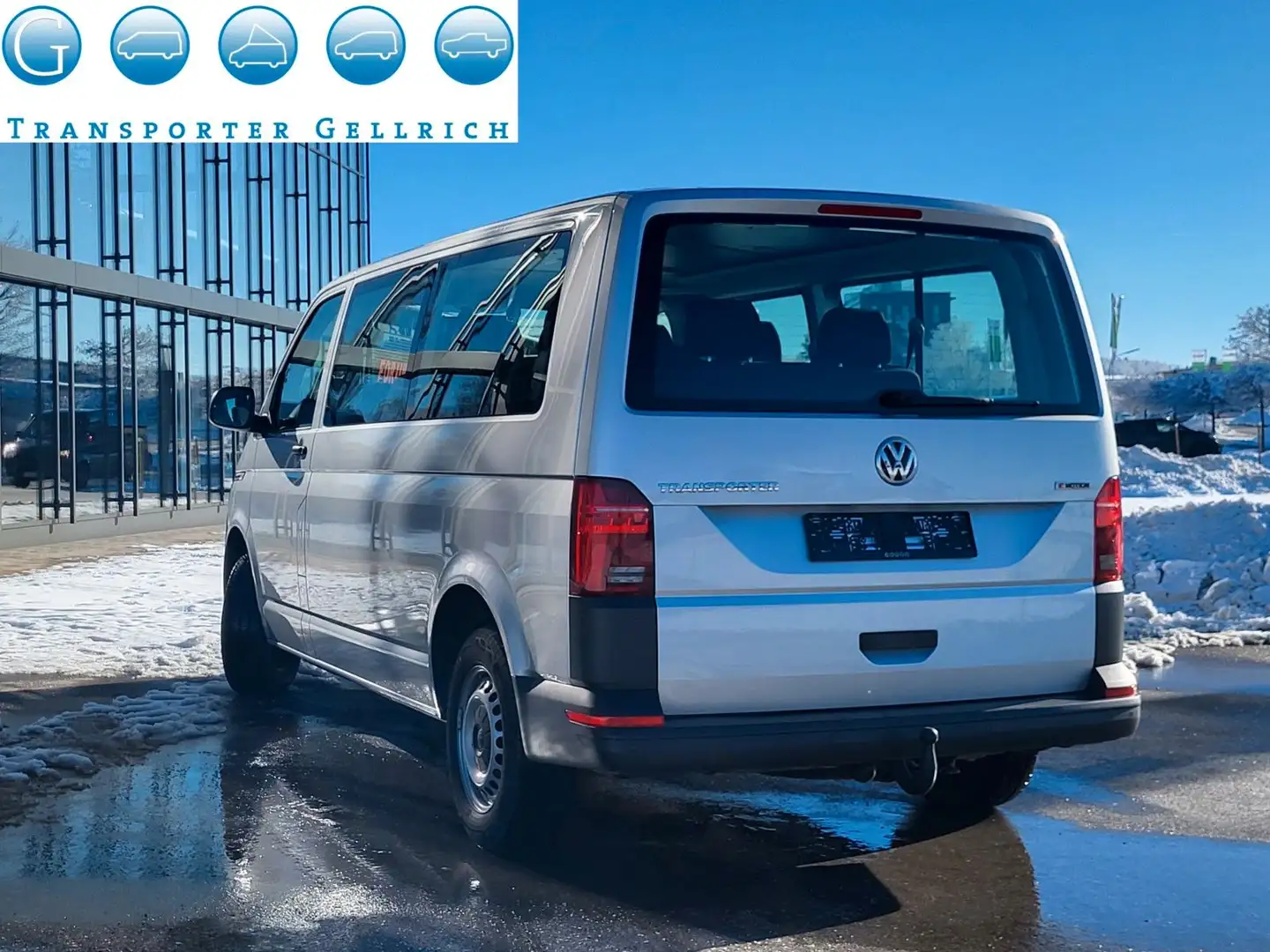 Volkswagen T6 Kombi lang DSG GRA 9 Sitzer SHZ LED AHK Plateado - 2