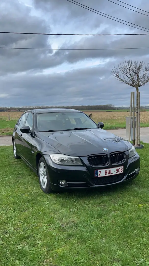 BMW 318 d euro 5 Zwart - 1