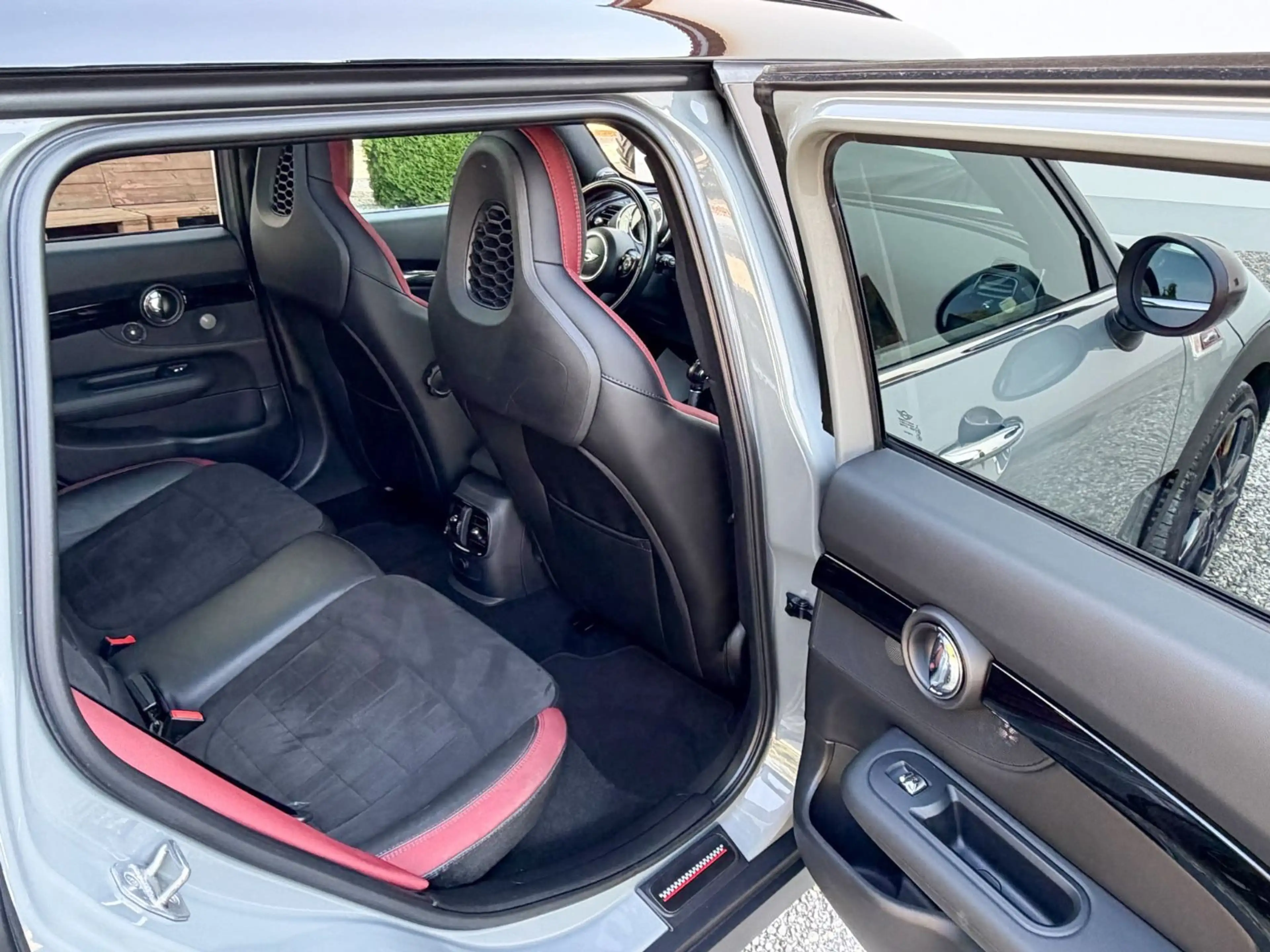 MINI John Cooper Works Clubman John Cooper Works,HUD,Harman,AHK,Kamera,ACC,Pano — photo 11