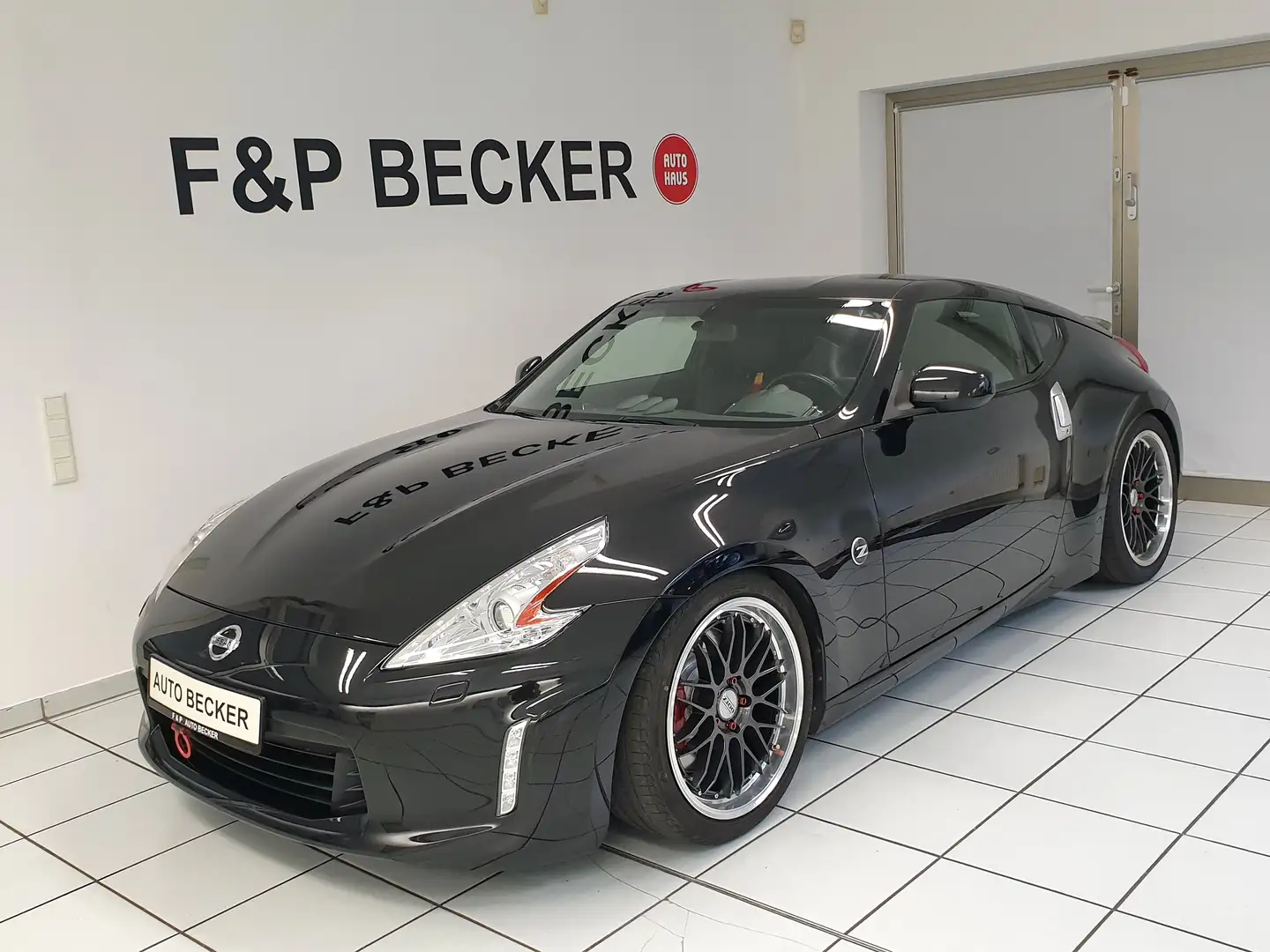 Nissan 370Z 370 Z Aut. Pack Navi BiXenon Kamera H&R Black - 1