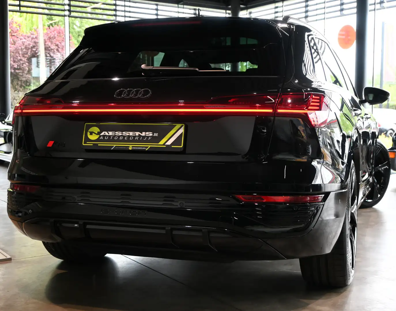 Audi Q8 e-tron 55 Quattro S-Line*LED/360°CAM/B&O/PANO/NAV/DAB* Negro - 2