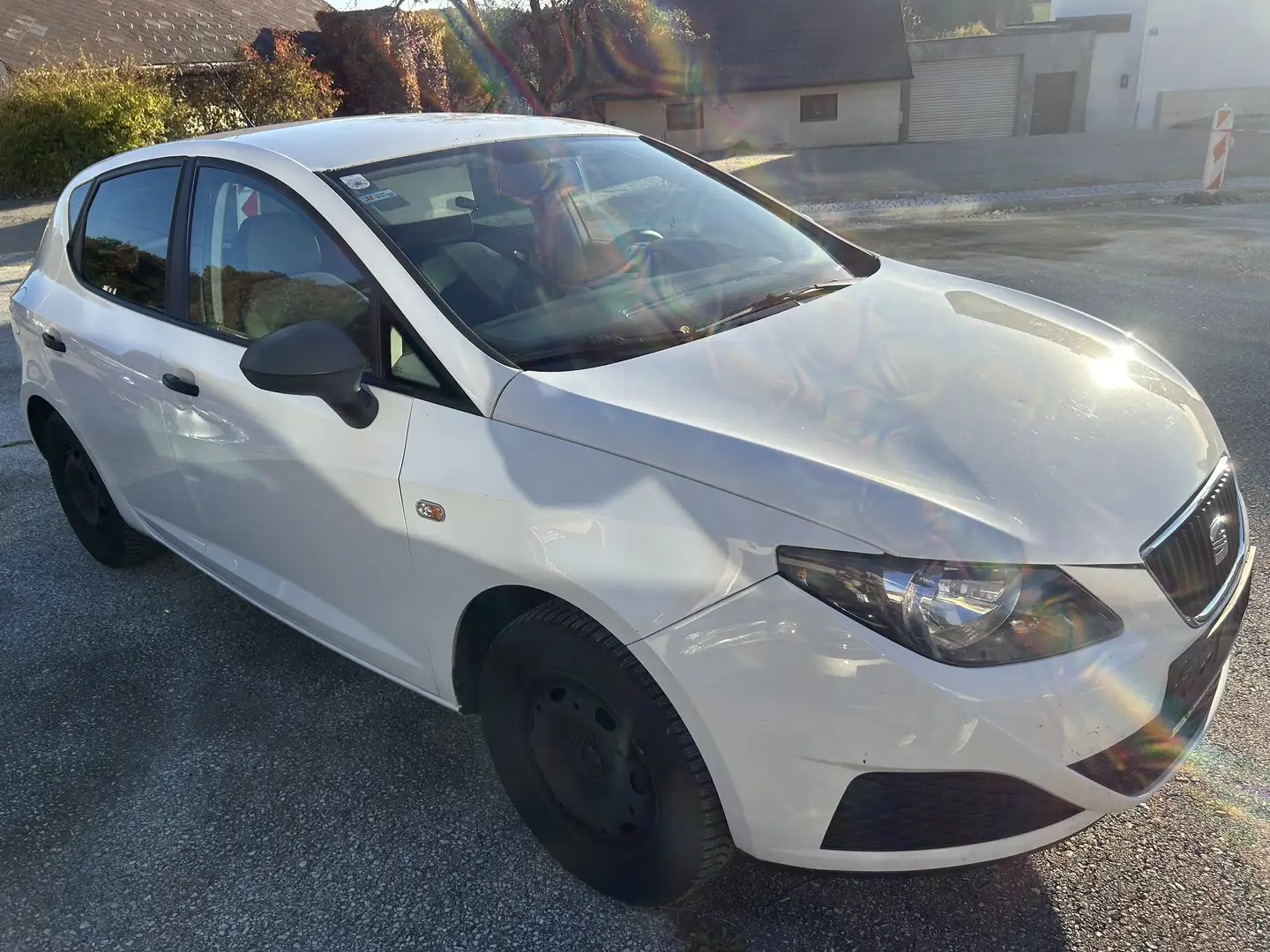 SEAT Ibiza Reference Weiß - 2