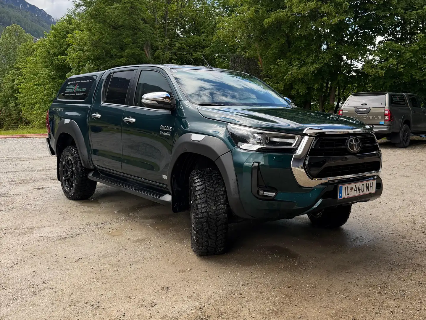 Toyota Hilux Hilux DK Invincible 4WD 2,8 D-4D Aut. Invincible Grün - 1