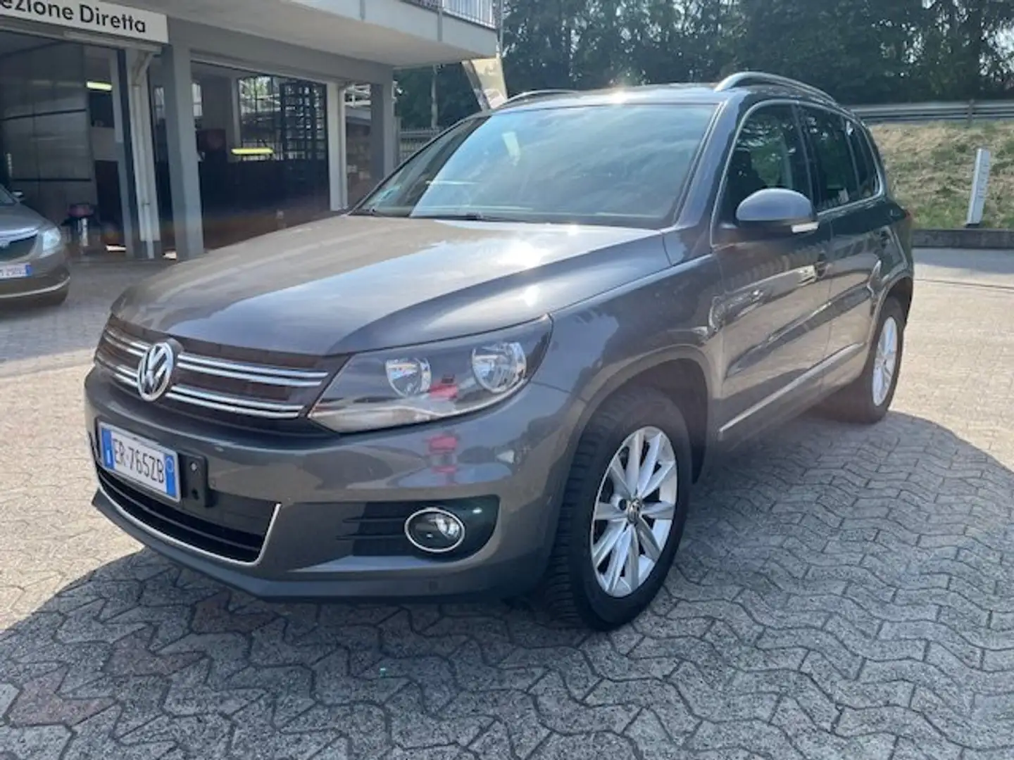 Volkswagen Tiguan 2.0 tdi  Sport&Style "POCHI KM" Gris - 1