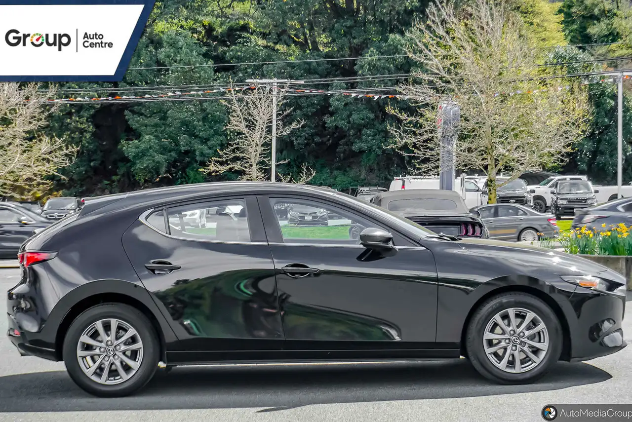 Mazda 3 снимка Mazda 3