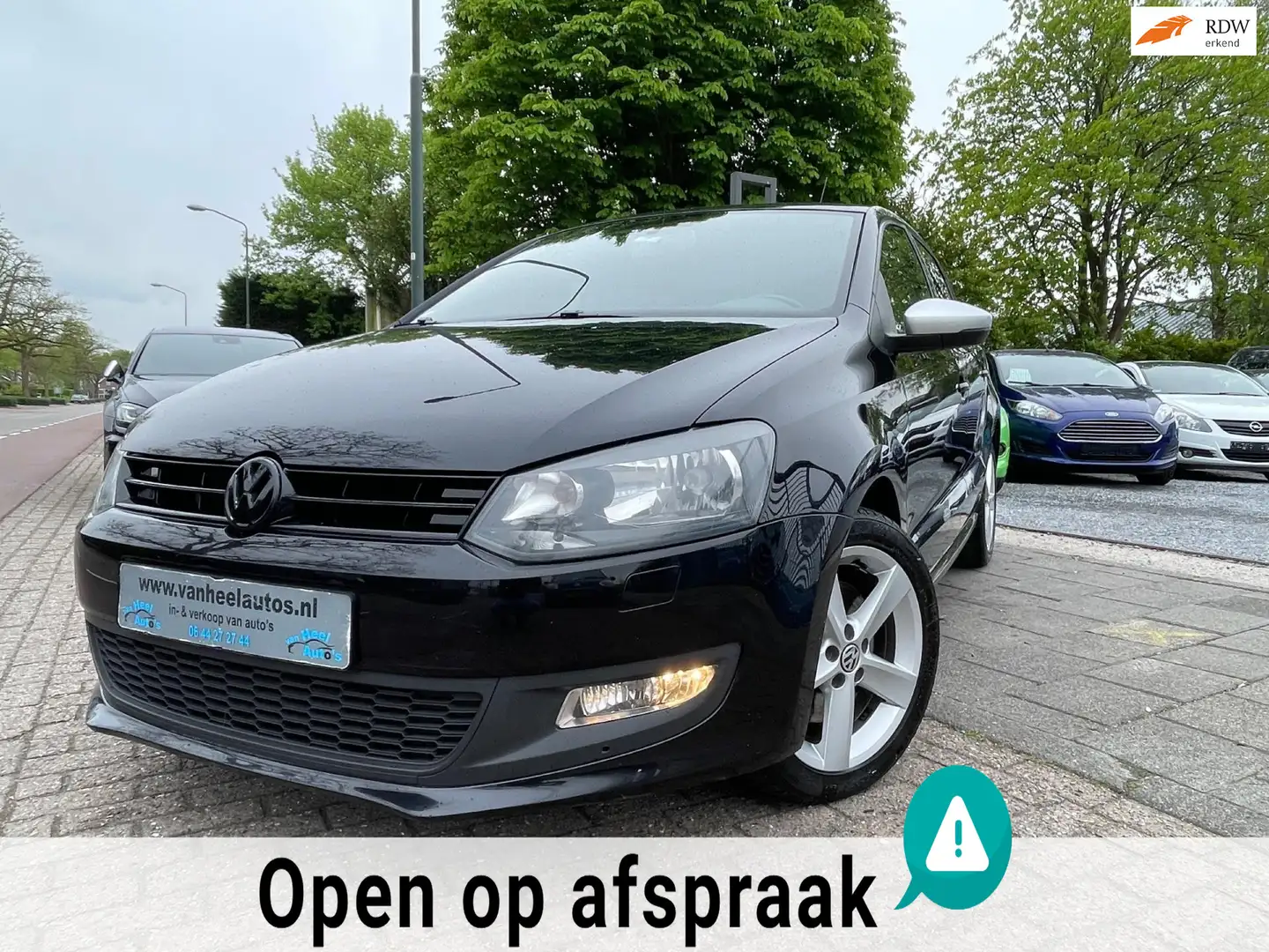 Volkswagen Polo 1.2 TSI Black Edition A-C Elek Pakket Lmv Cruise P Zwart - 1