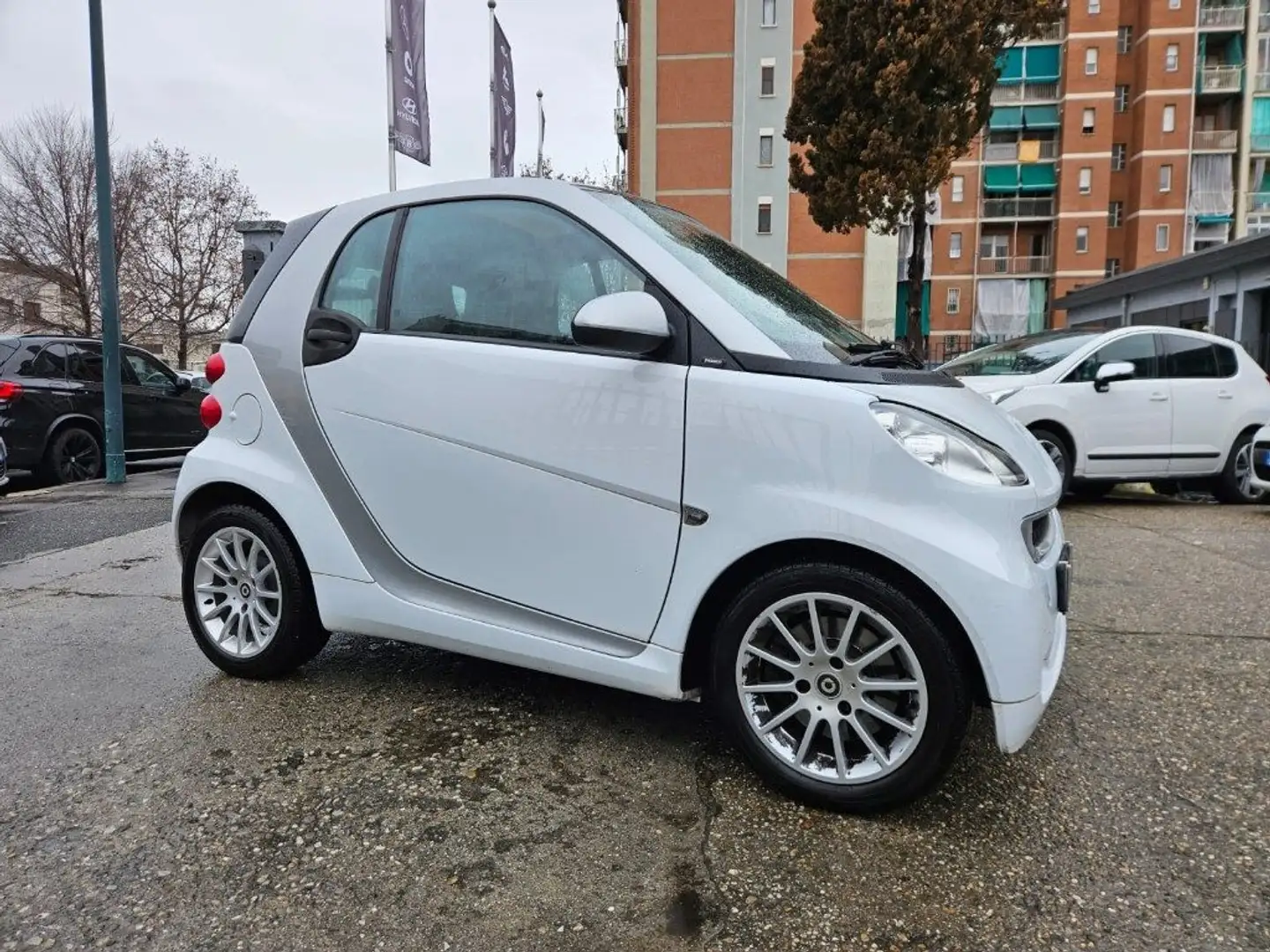 smart forTwo 1000 52 kW MHD coupé Bianco - 2