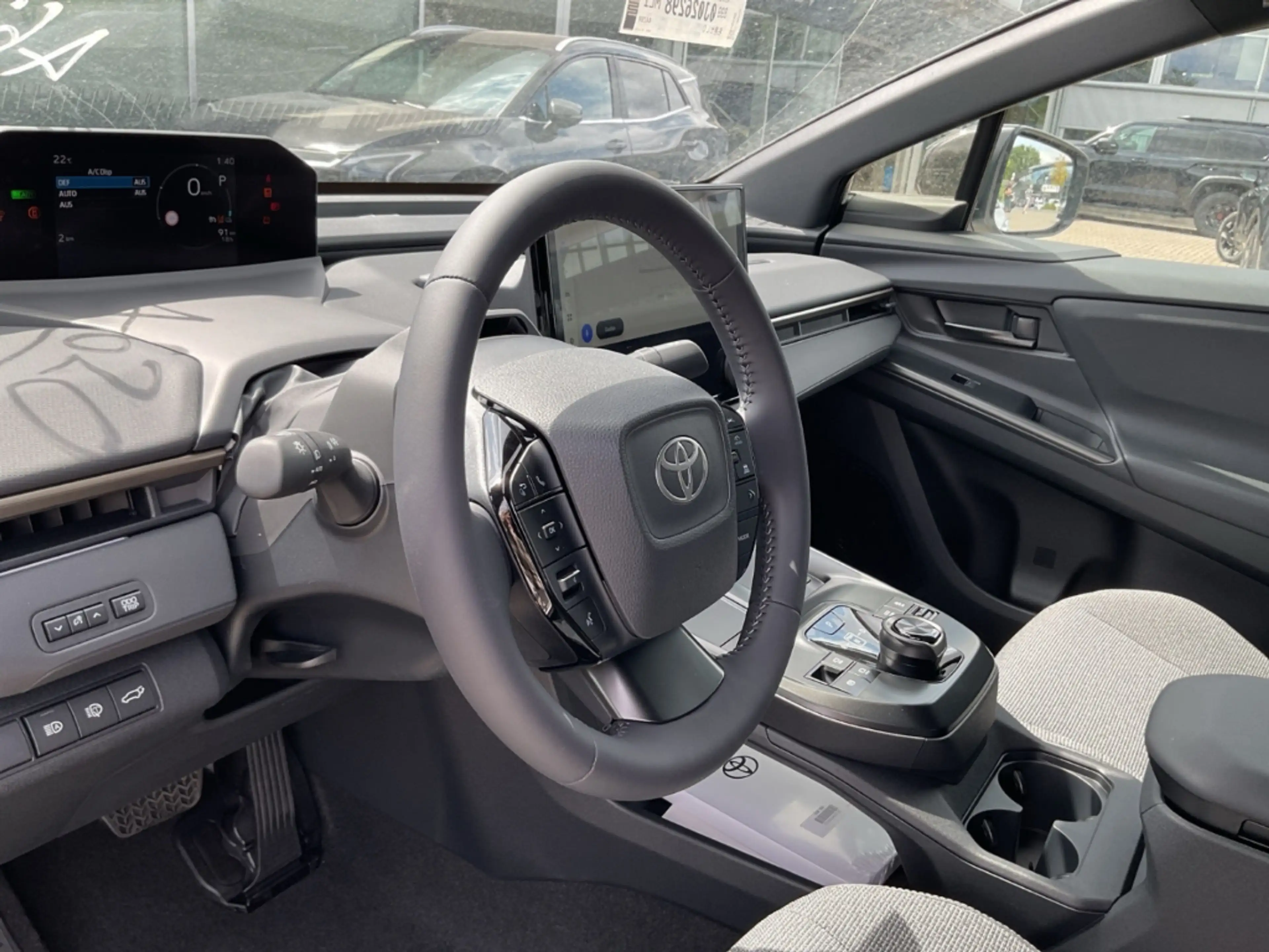 Toyota bZ4X AWD Teamplayer 1,5t Anhängerkupplung Navi 360 Kame — photo 9
