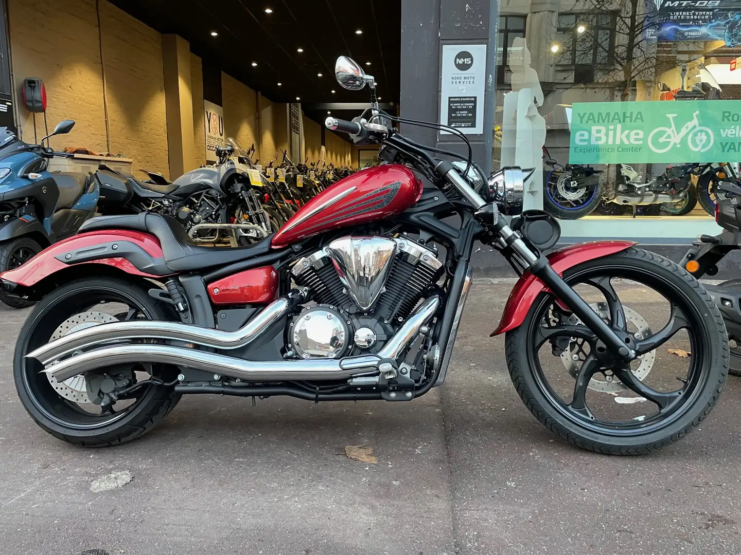 Yamaha XVS 1300 Rot - 1