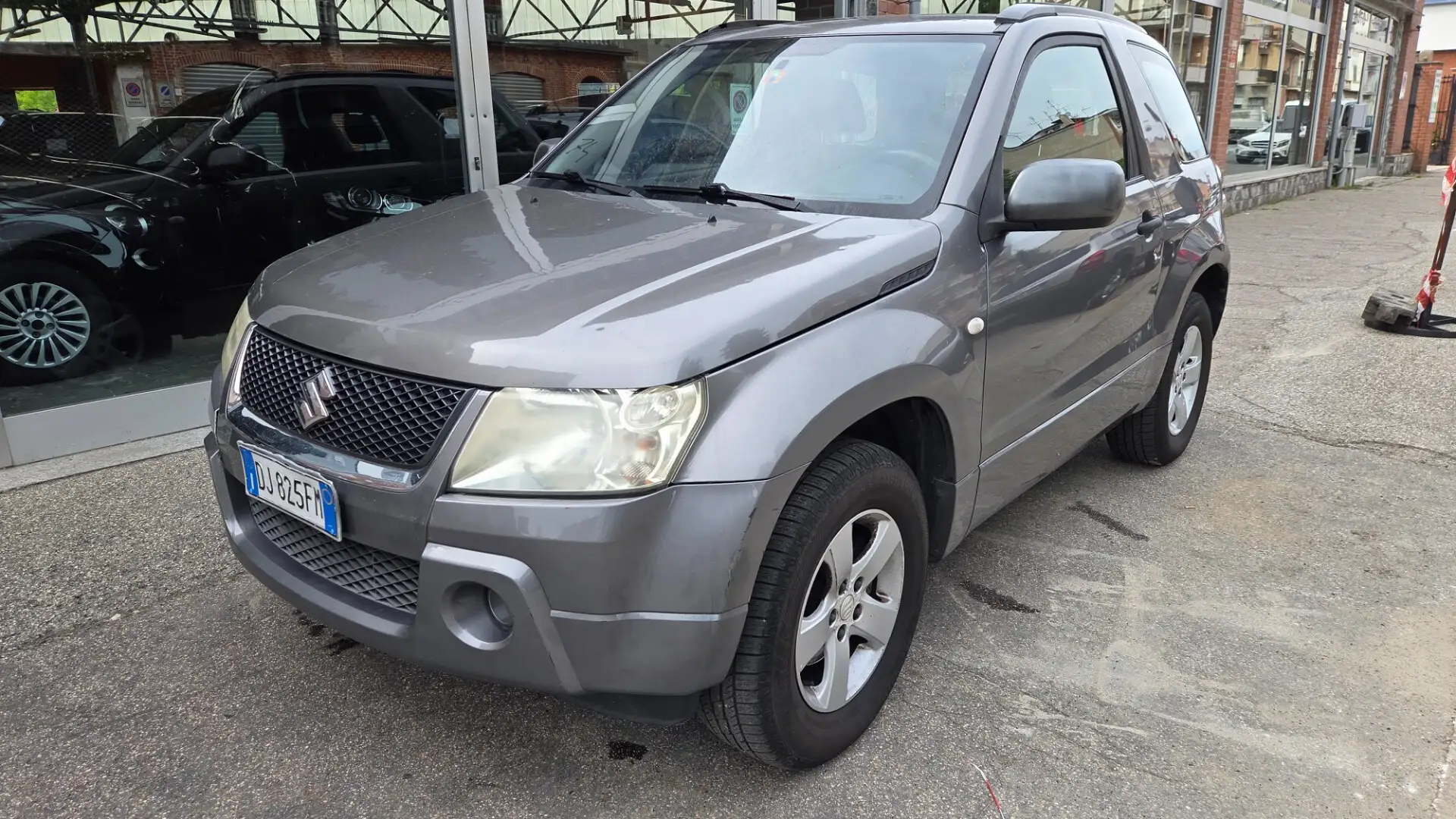 Suzuki Grand Vitara Grand Vitara 1.6 16V 3 porte Grigio - 1