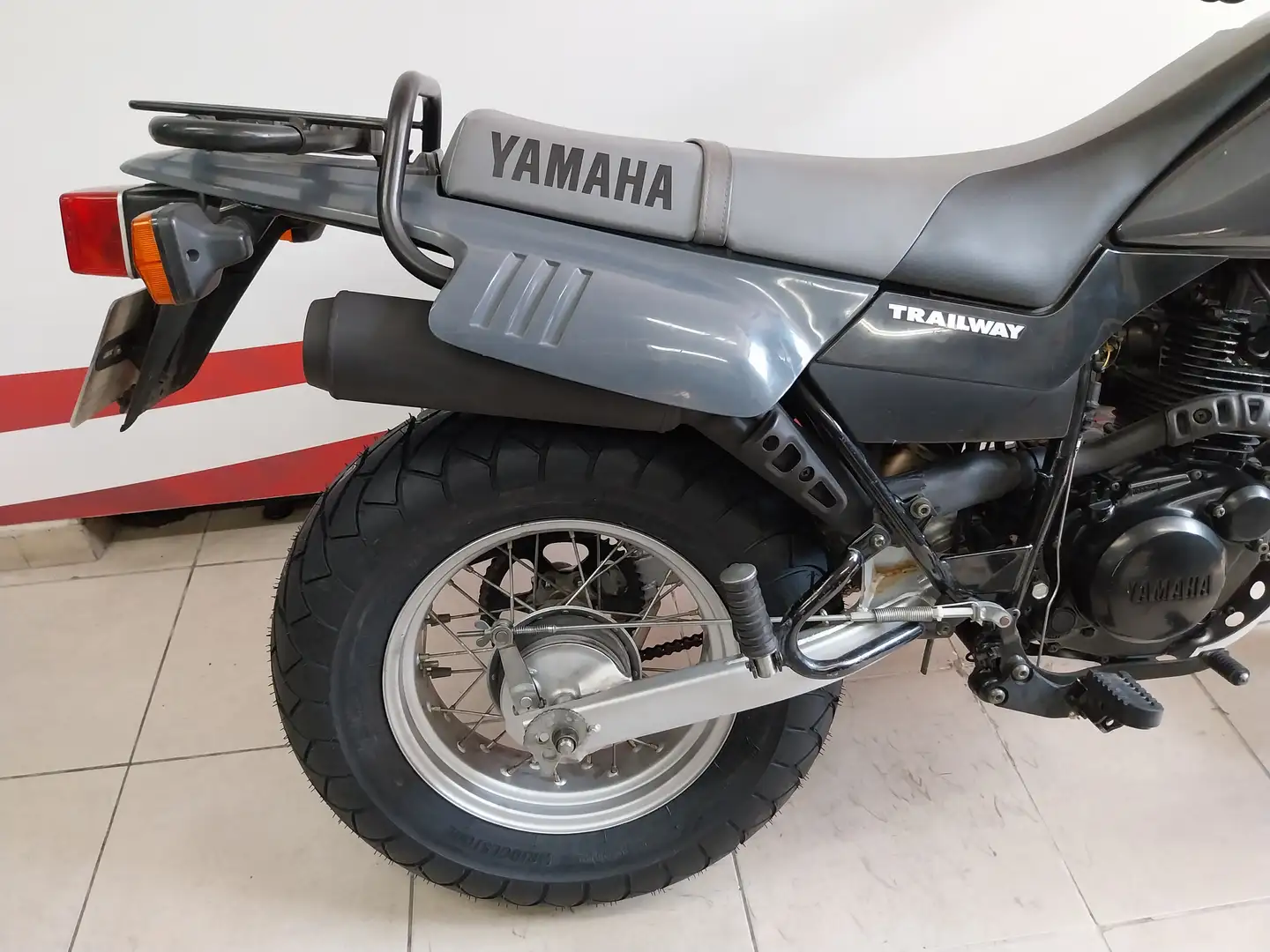 Yamaha TW 125 Gris - 2