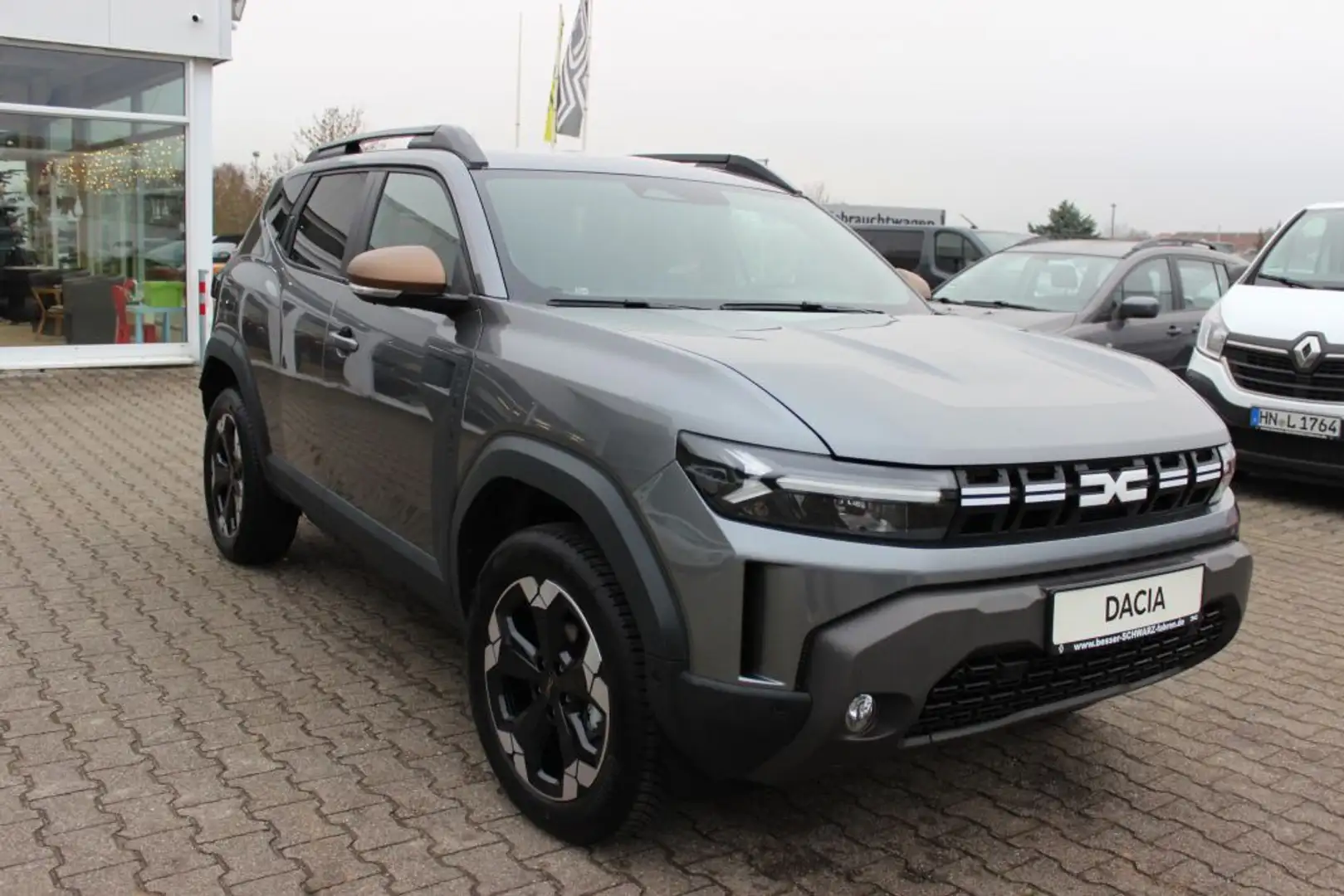 Dacia Duster TCe 130 4x4 Extreme / Vollausstattung Grau - 2