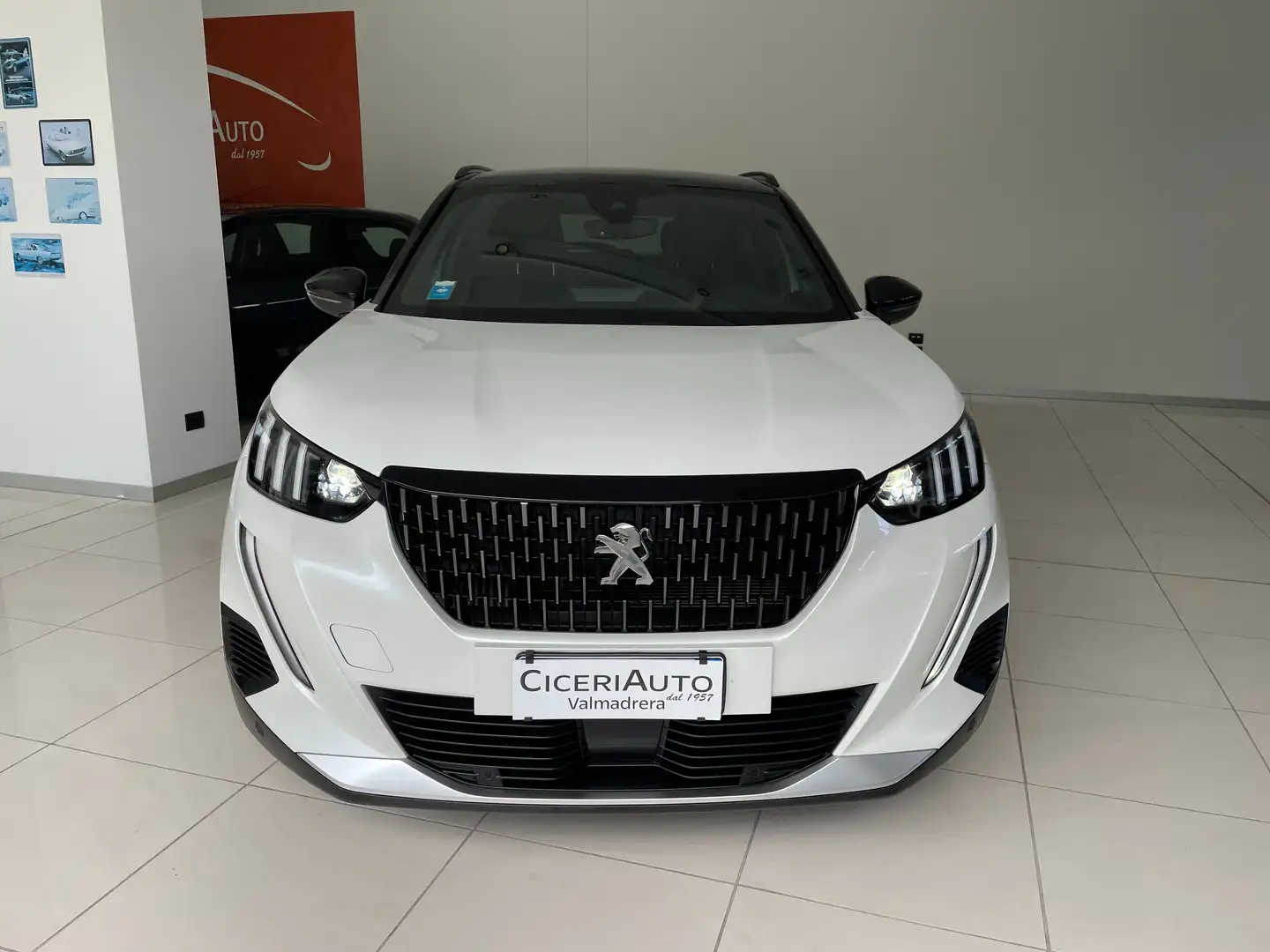 Peugeot 2008 2008 1.5 bluehdi GT Automatica Weiß - 2