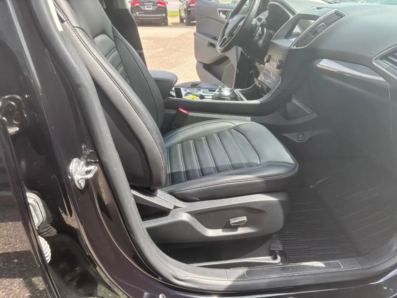Ford Edge photo Ford Edge