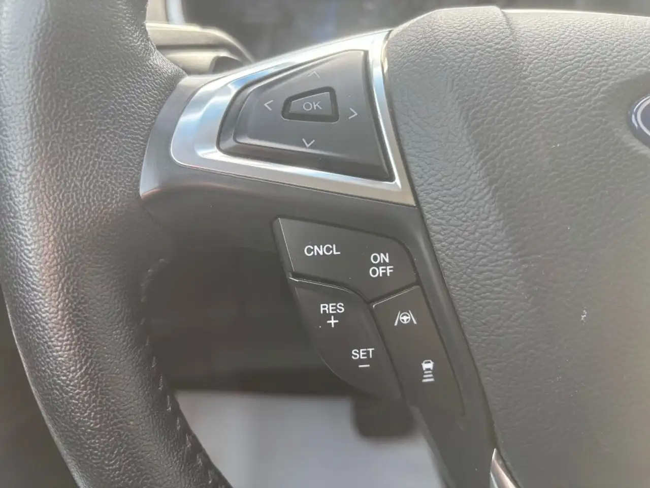 Ford Edge photo Ford Edge