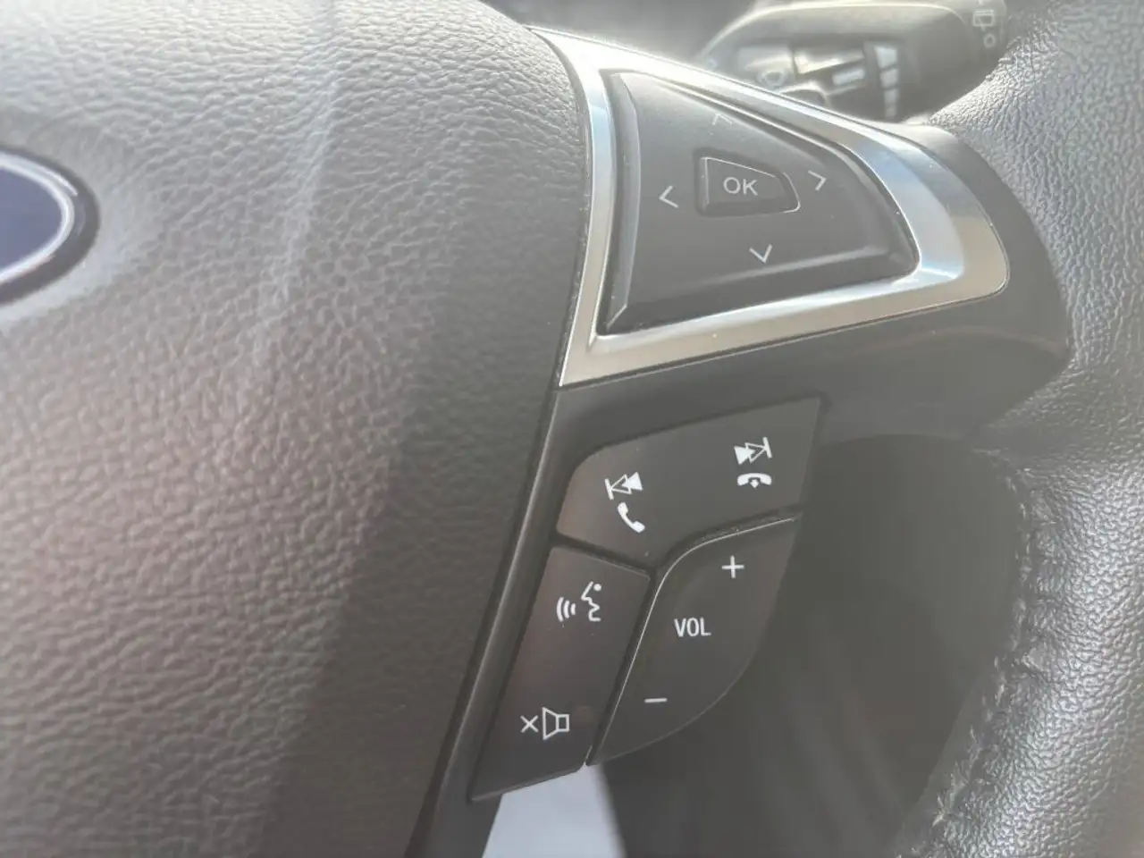 Ford Edge photo Ford Edge