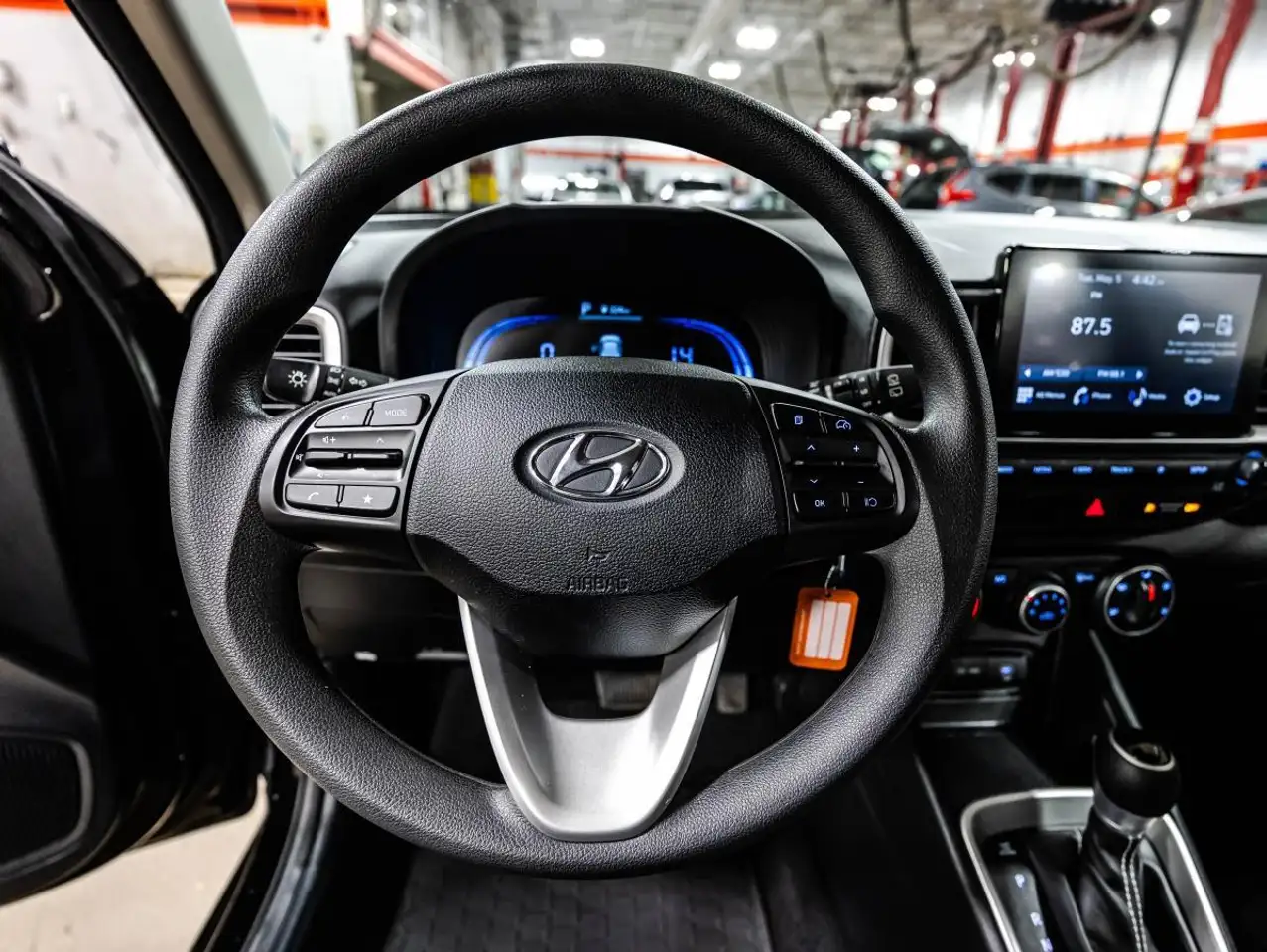 Hyundai Venue снимка Hyundai Venue