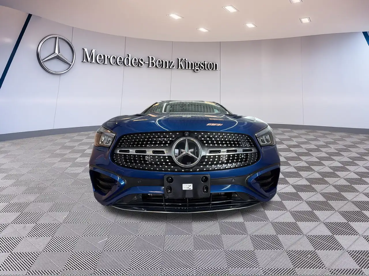 Mercedes-Benz GLA снимка Mercedes-Benz GLA