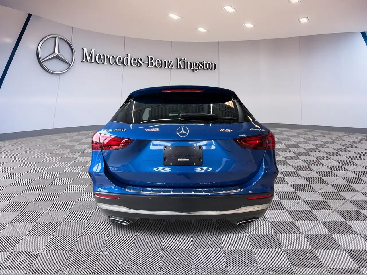 Mercedes-Benz GLA снимка Mercedes-Benz GLA
