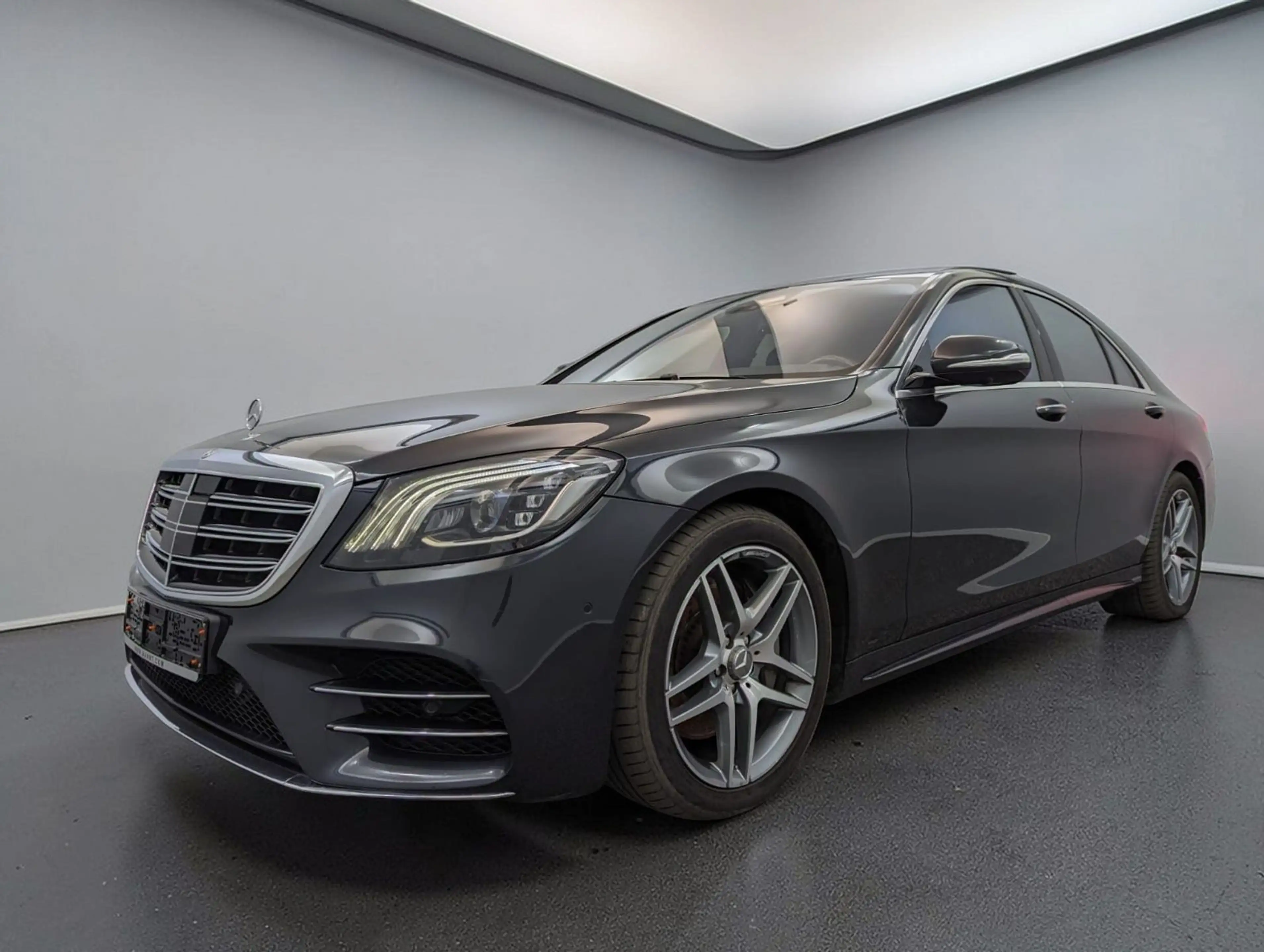 Mercedes-Benz S 560 S560 4M AMG*3xTV*CHAUFFEUR*EXKLUSIV*NIGHTVISION