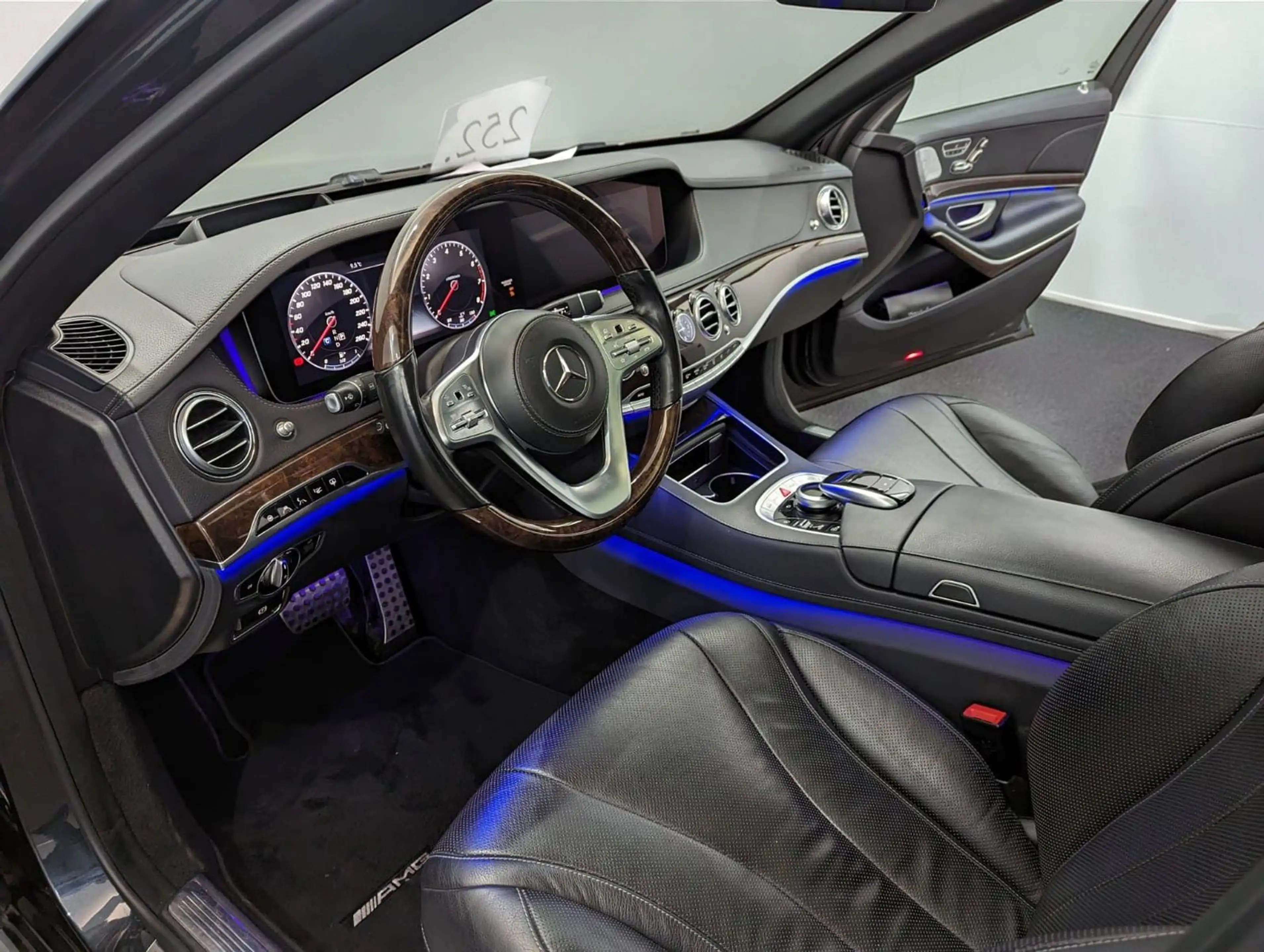 Mercedes-Benz S 560 S560 4M AMG*3xTV*CHAUFFEUR*EXKLUSIV*NIGHTVISION — photo 9