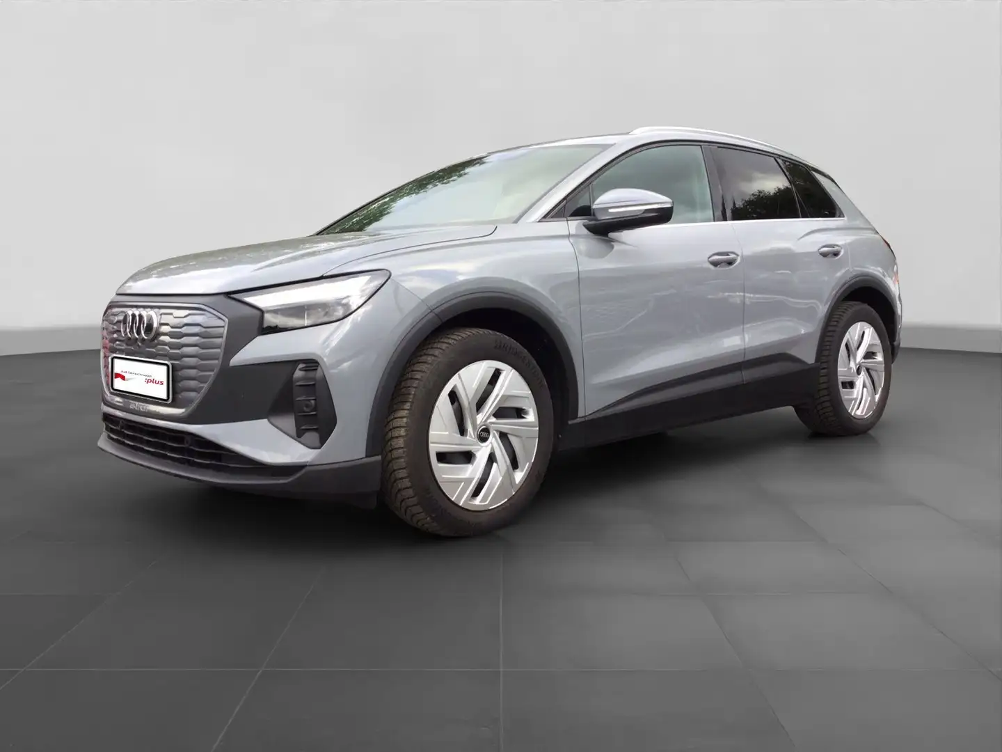 Audi Q4 e-tron 35 NAVI+ PRIVACY SHZ Grigio - 2