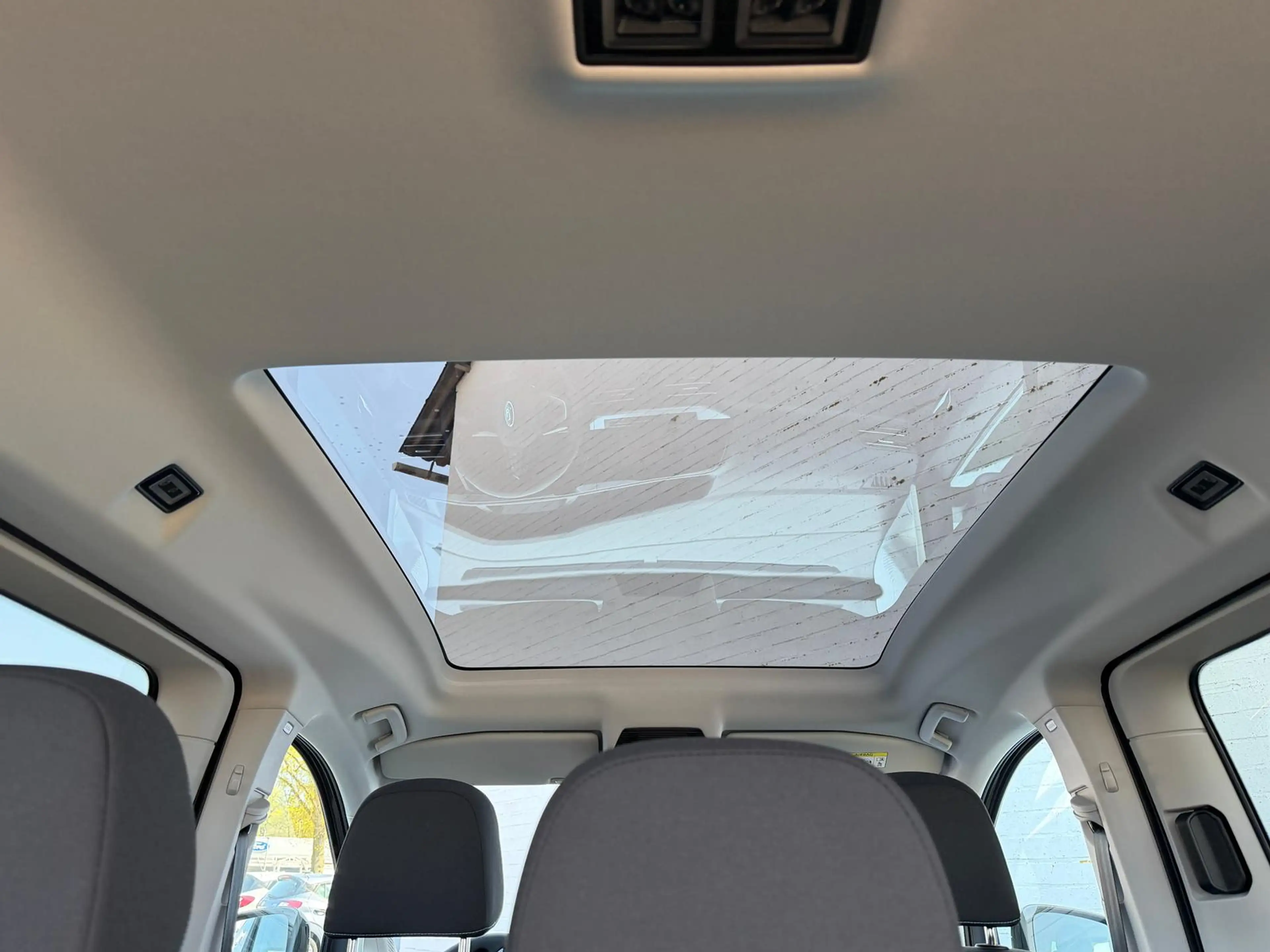 Ford Grand Tourneo Active*7-Sitzer*Pano*WiPa*ACC* — photo 11