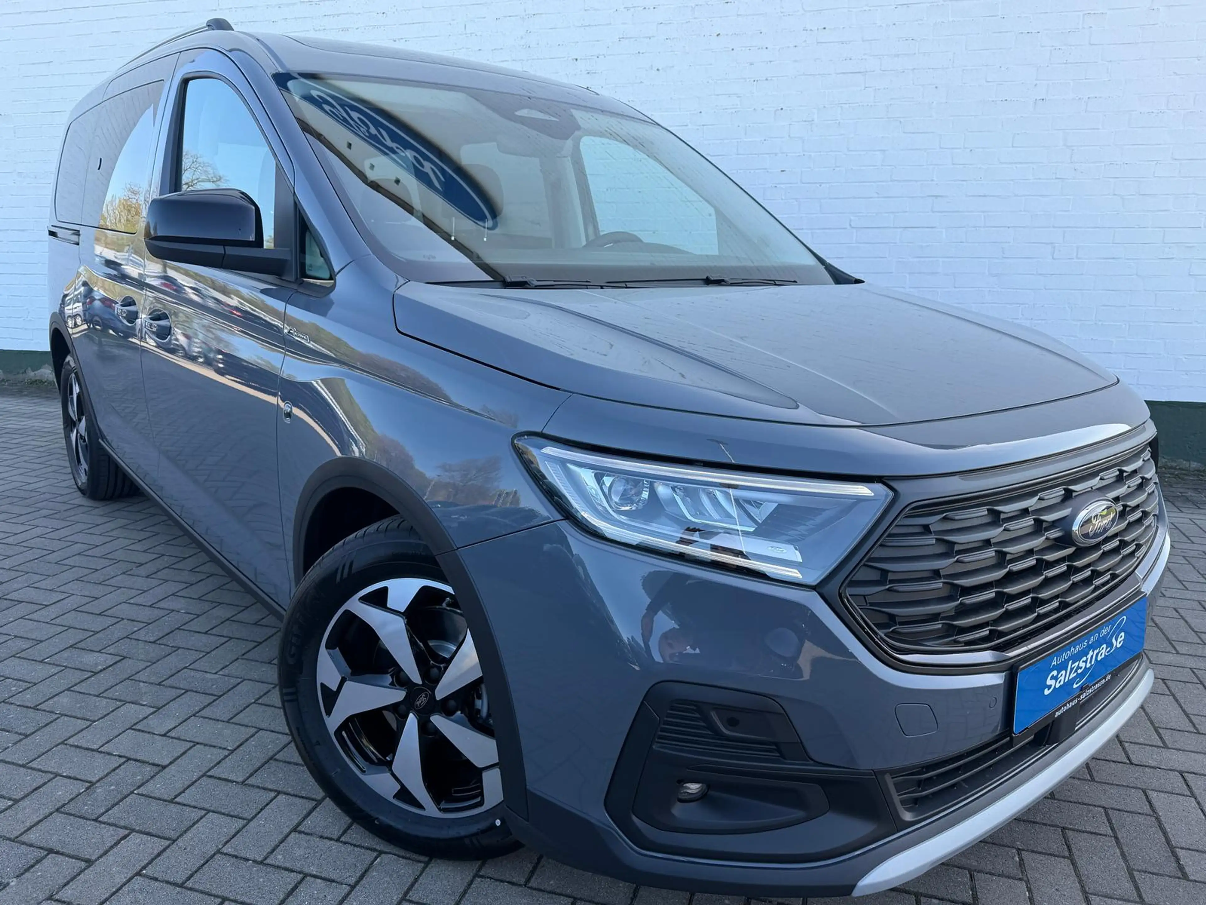 Ford Grand Tourneo Active*7-Sitzer*Pano*WiPa*ACC* — photo 2