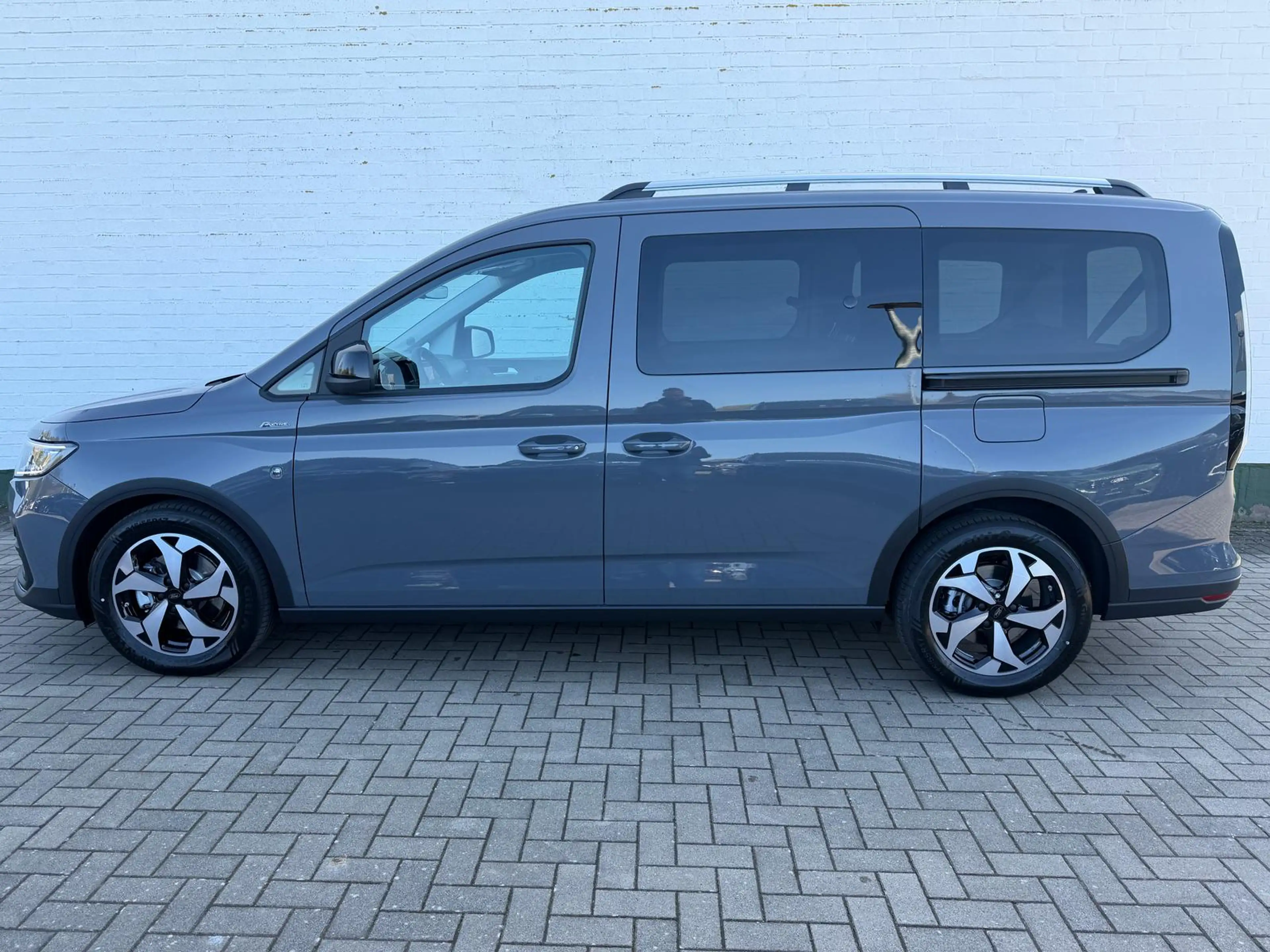 Ford Grand Tourneo Active*7-Sitzer*Pano*WiPa*ACC* — photo 6