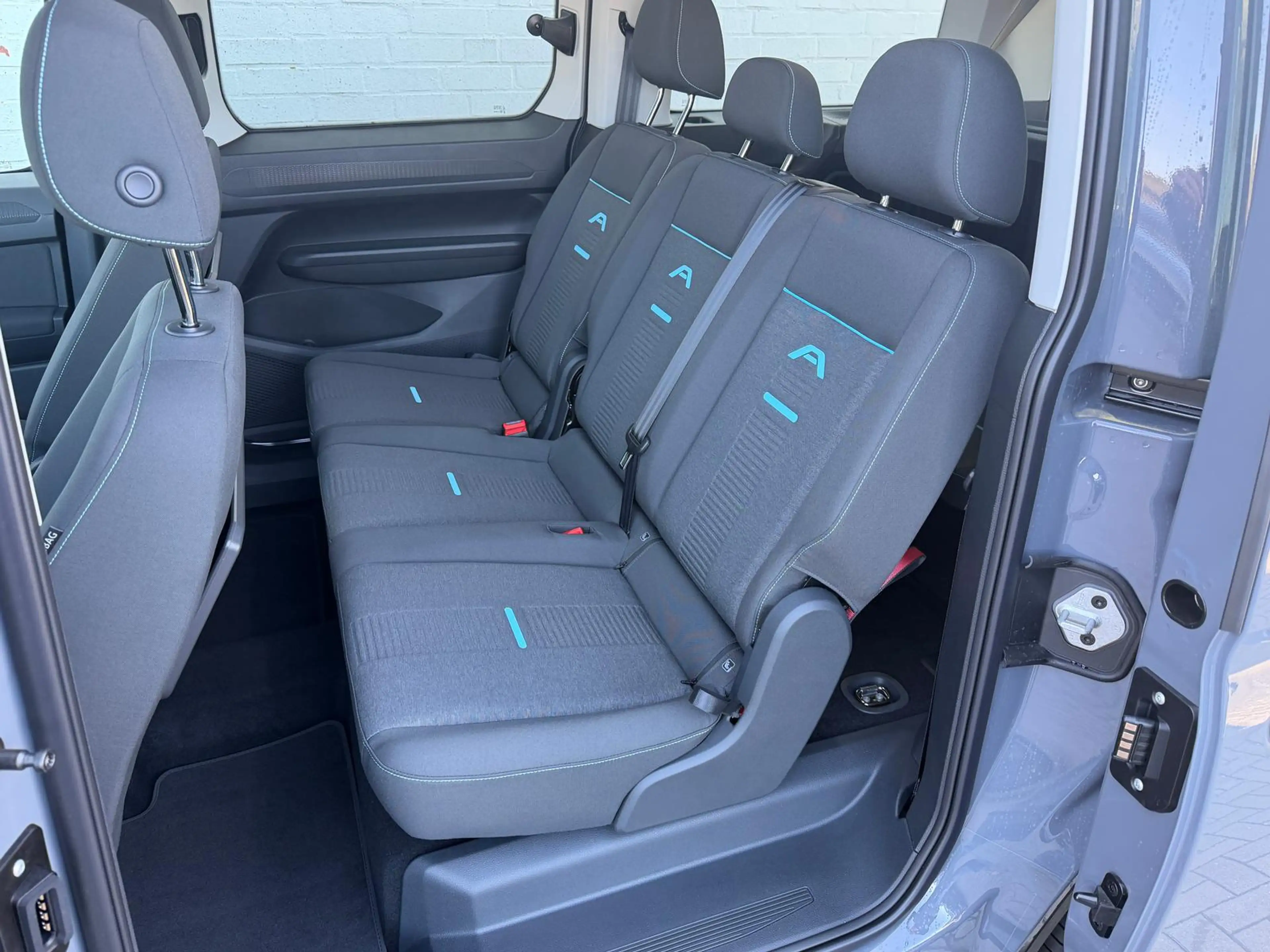 Ford Grand Tourneo Active*7-Sitzer*Pano*WiPa*ACC* — photo 13