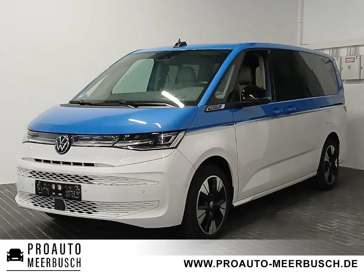 Volkswagen T7 Multivan Style lang AHK/ACC/HUD/PANO/STNDHZNG Weiß - 1
