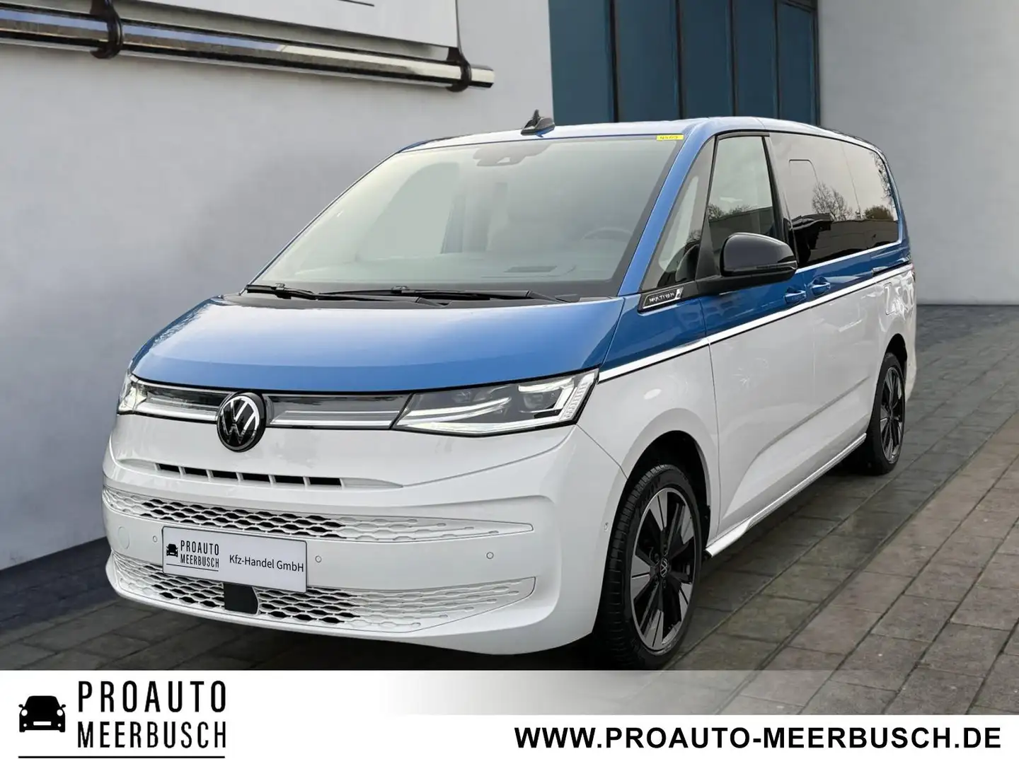 Volkswagen T7 Multivan Style lang AHK/ACC/HUD/PANO/STNDHZNG Weiß - 1