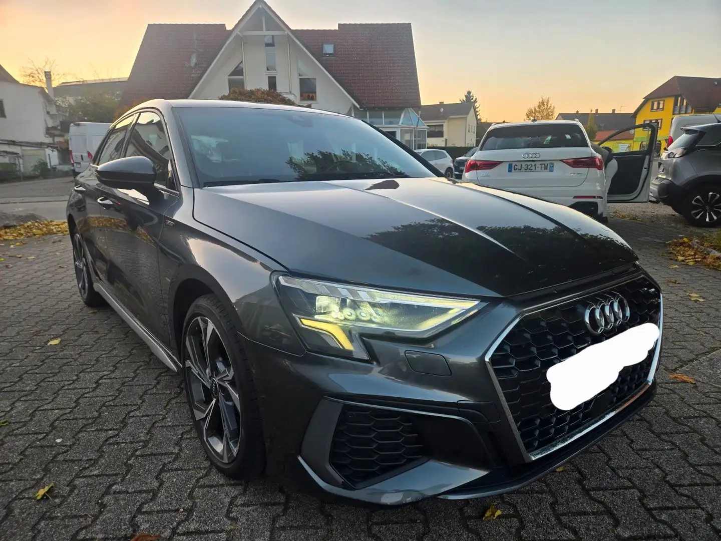 Audi A3 Sportback 35 TDI S line Vollausstattung Grau - 2