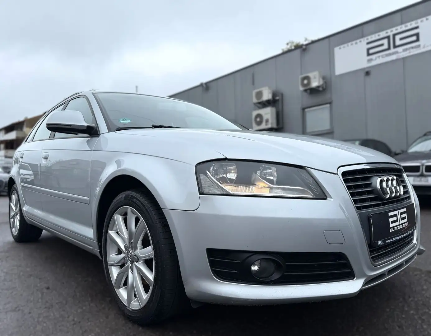 Audi A3 Sportback 2.0 TDI Ambition *2.Hand/Klima/PDC* Silber - 1