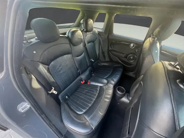 Mini Hatch view 14