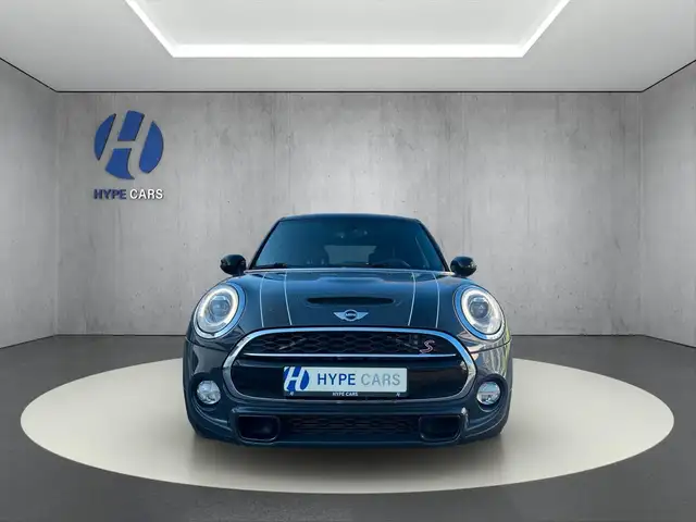 Mini Hatch view 2