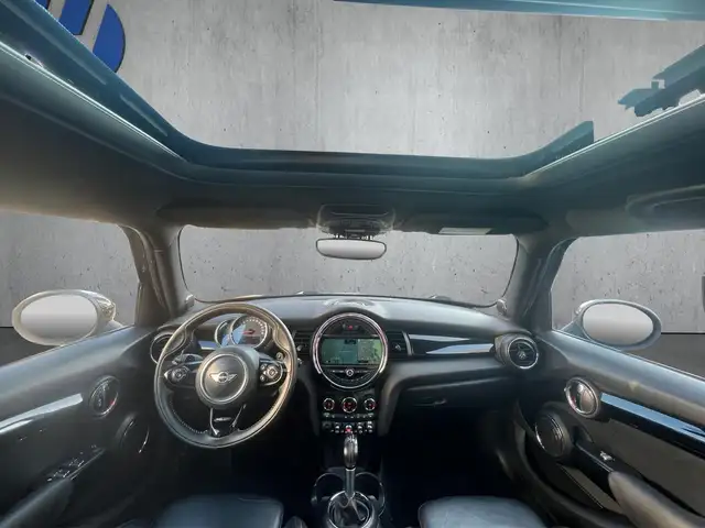 Mini Hatch view 15