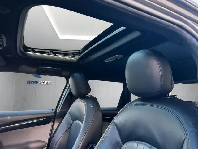 Mini Hatch view 10