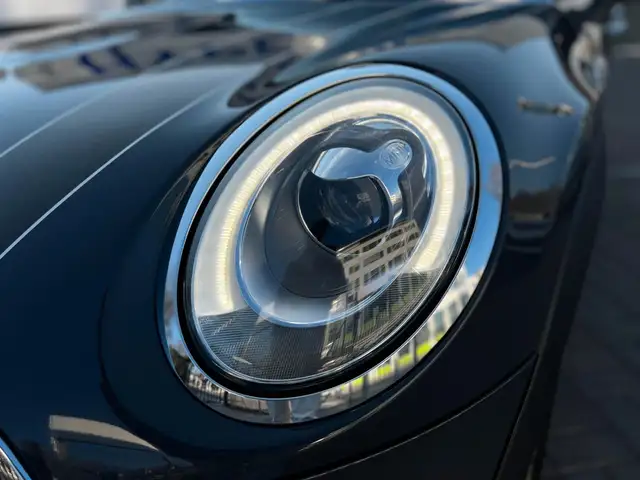 Mini Hatch view 8