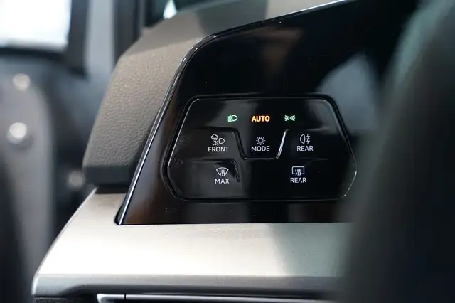 Volkswagen Golf view 26