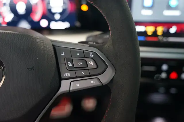 Volkswagen Golf view 14