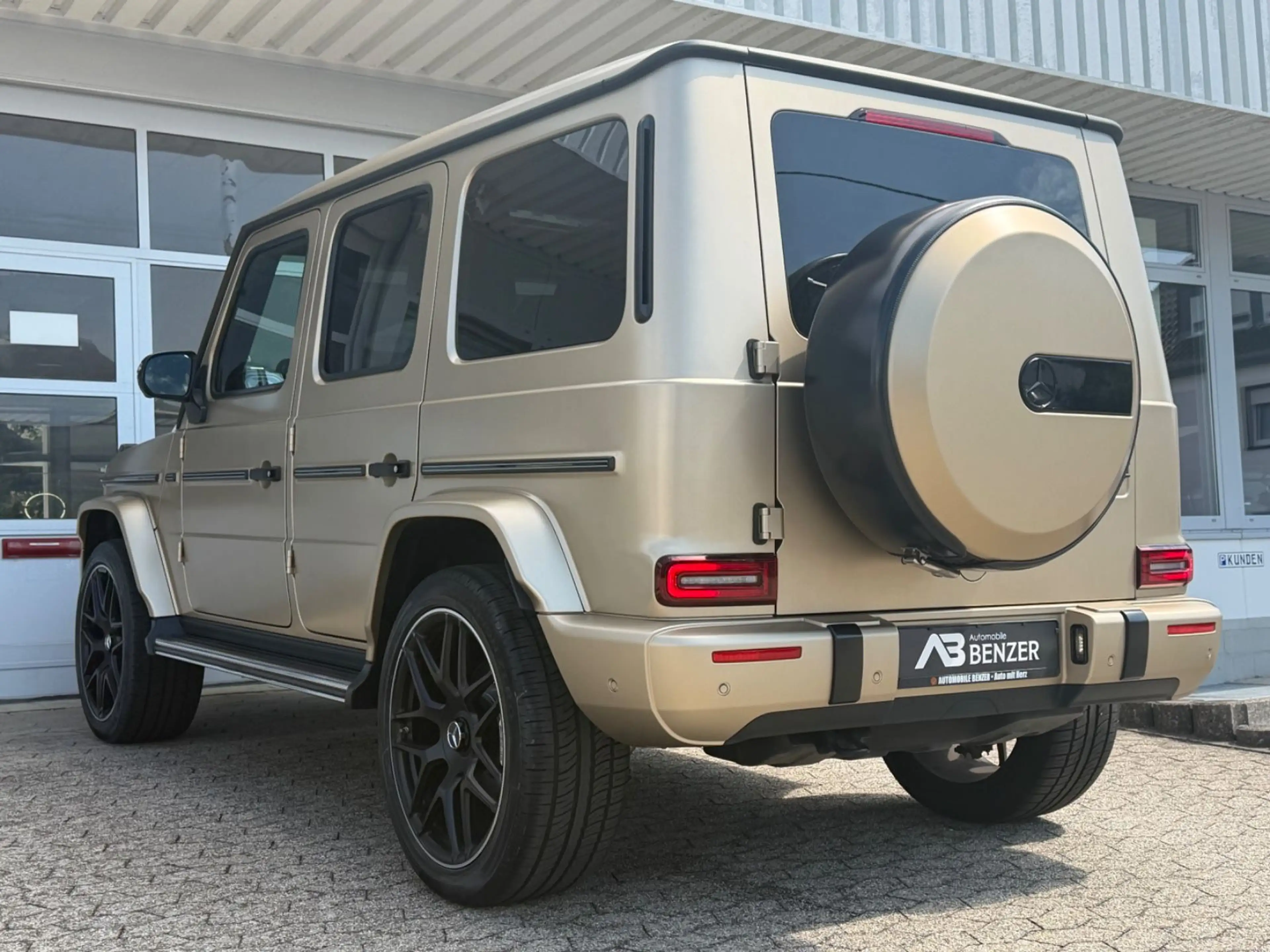 Mercedes-Benz G 400 d *AMG*Burmester*DesignoSitz*FondTV*S-Dach* — photo 6
