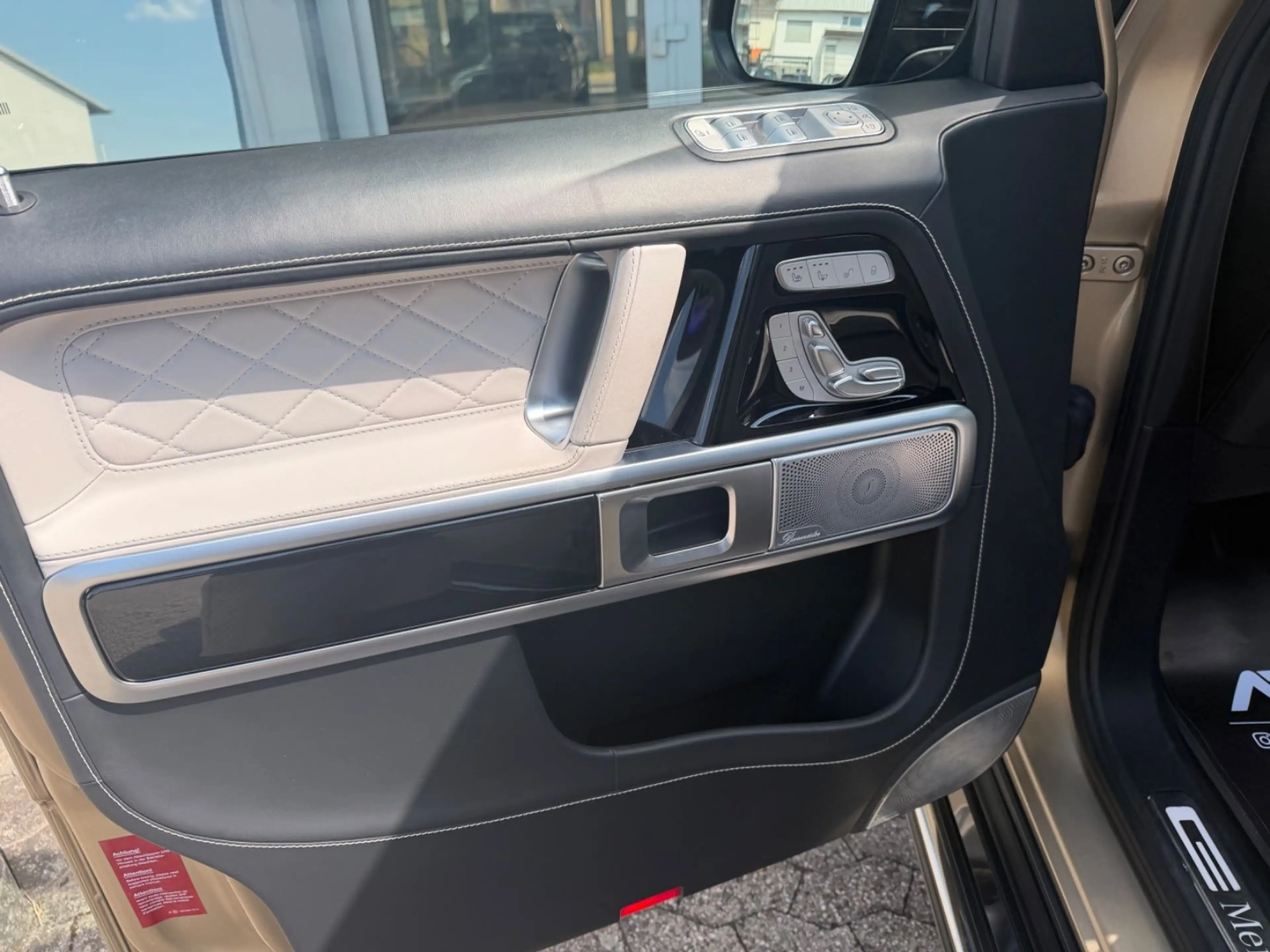 Mercedes-Benz G 400 d *AMG*Burmester*DesignoSitz*FondTV*S-Dach* — photo 14