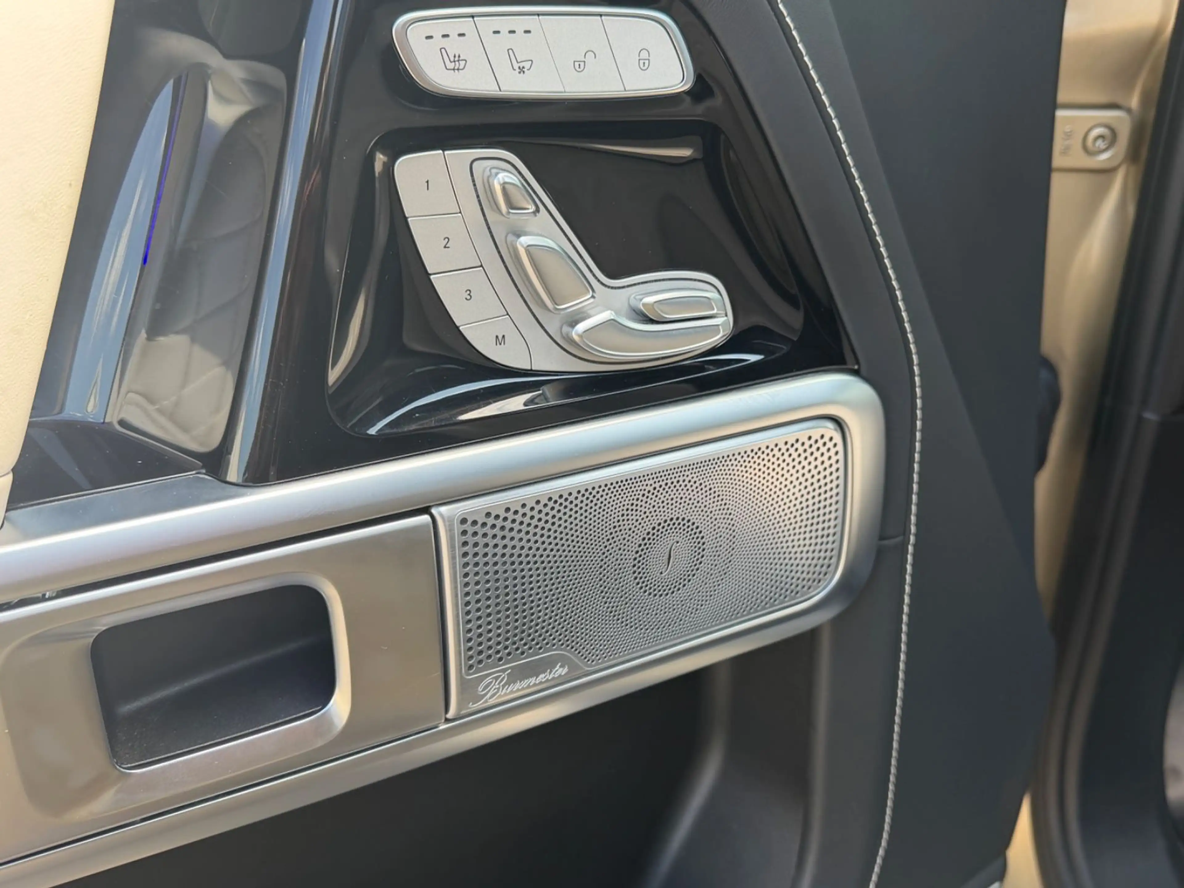 Mercedes-Benz G 400 d *AMG*Burmester*DesignoSitz*FondTV*S-Dach* — photo 13