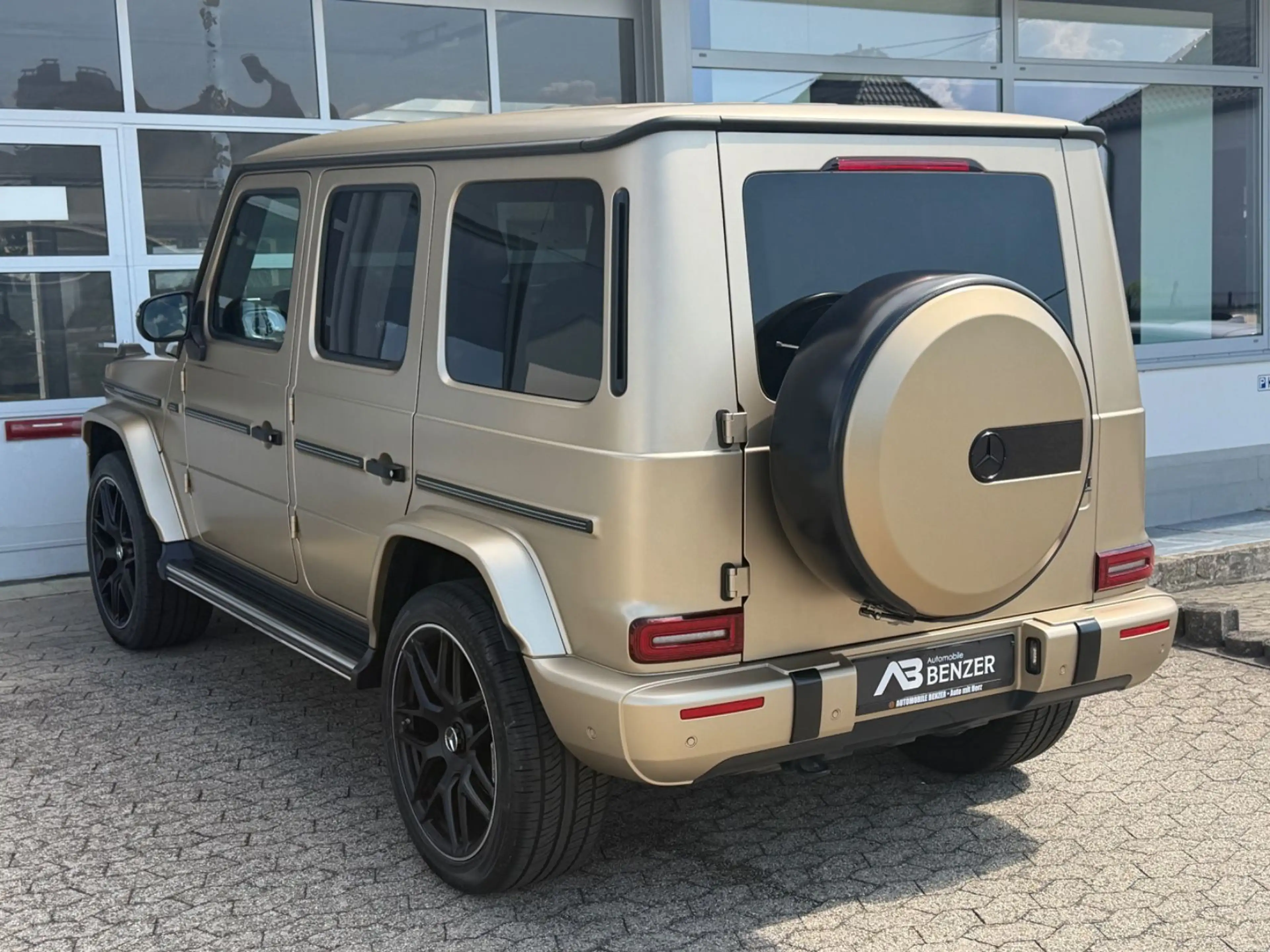 Mercedes-Benz G 400 d *AMG*Burmester*DesignoSitz*FondTV*S-Dach* — photo 5