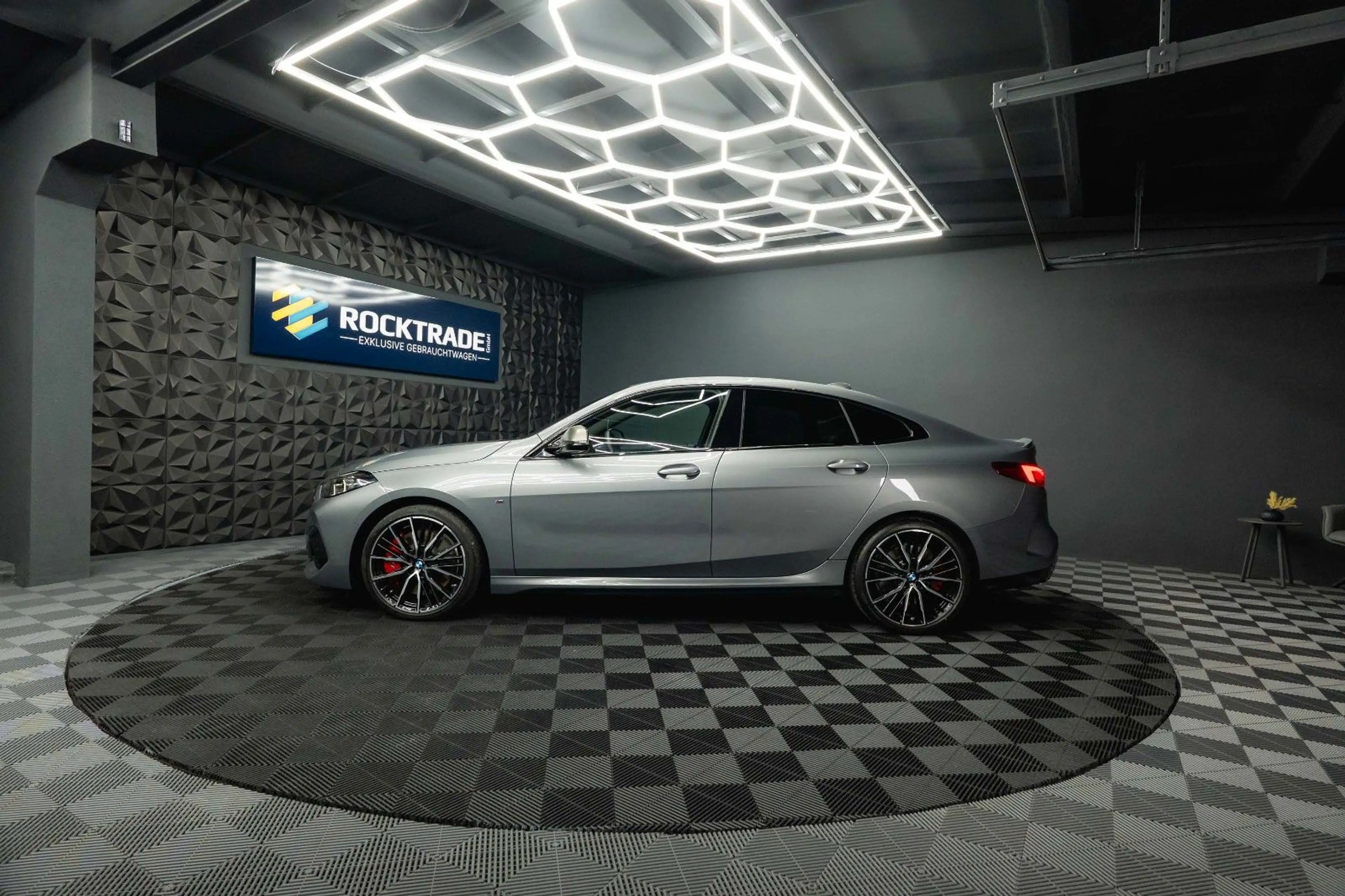 BMW 235 xDrive M-Sport Pro Performance Shadow LED — photo 15
