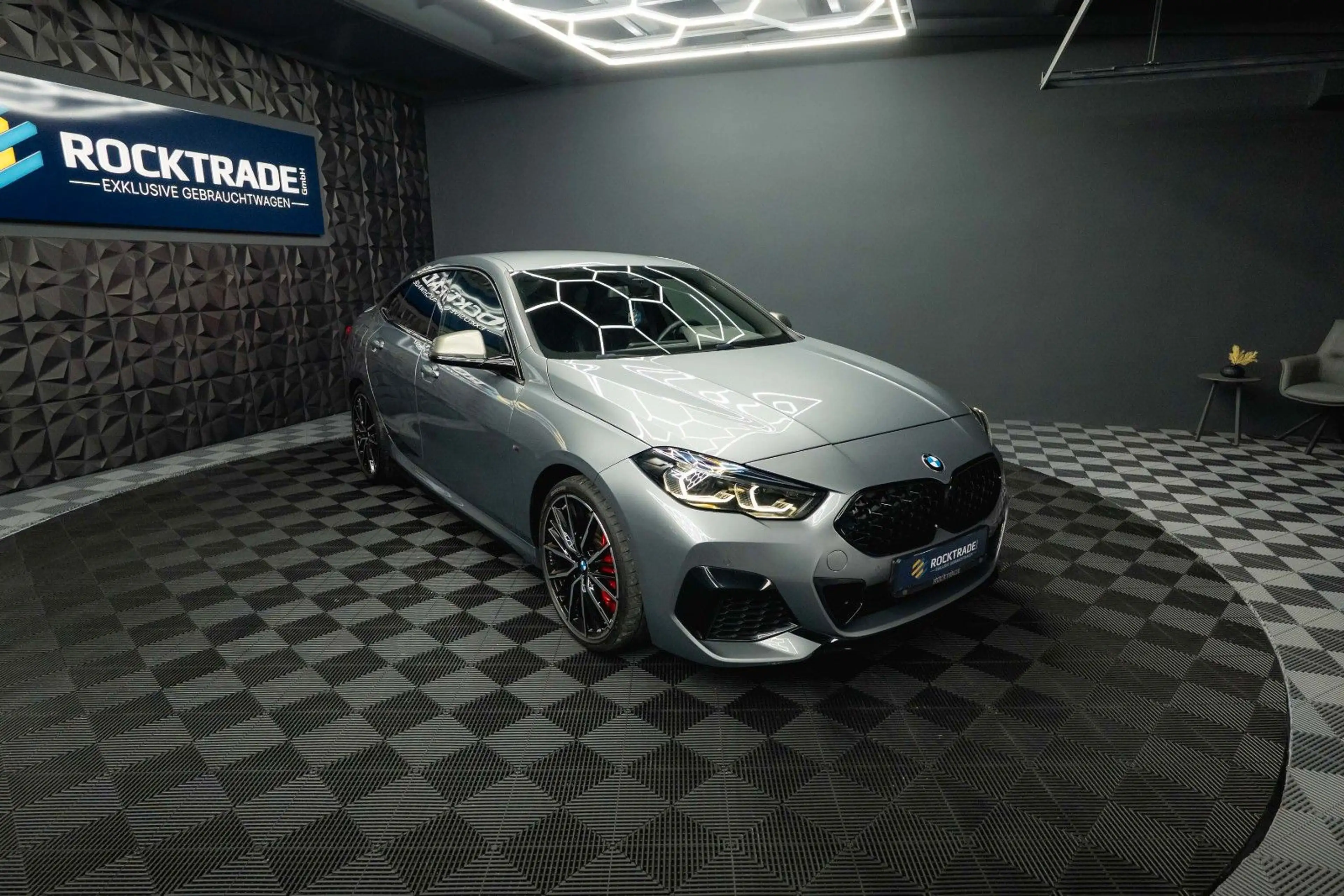 BMW 235 xDrive M-Sport Pro Performance Shadow LED — photo 6
